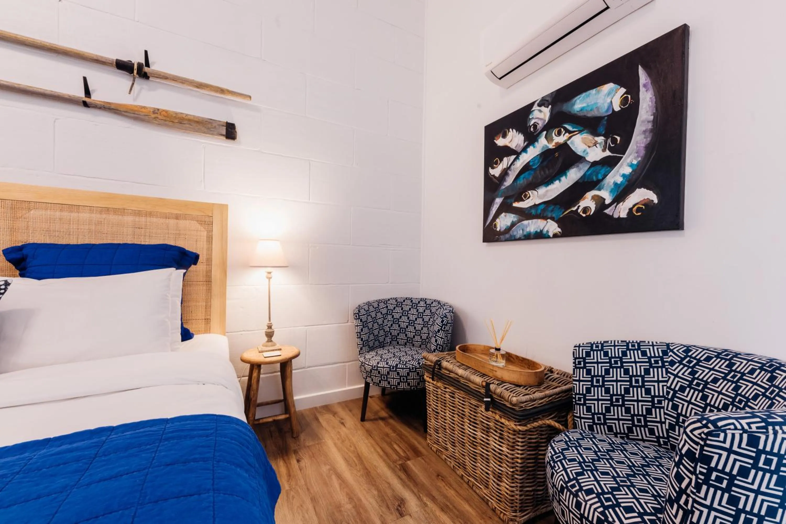 Bed in Port O' Call Motel