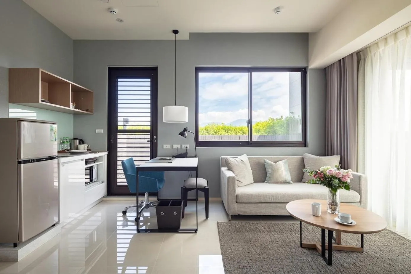 Living room in Jolley Hotel