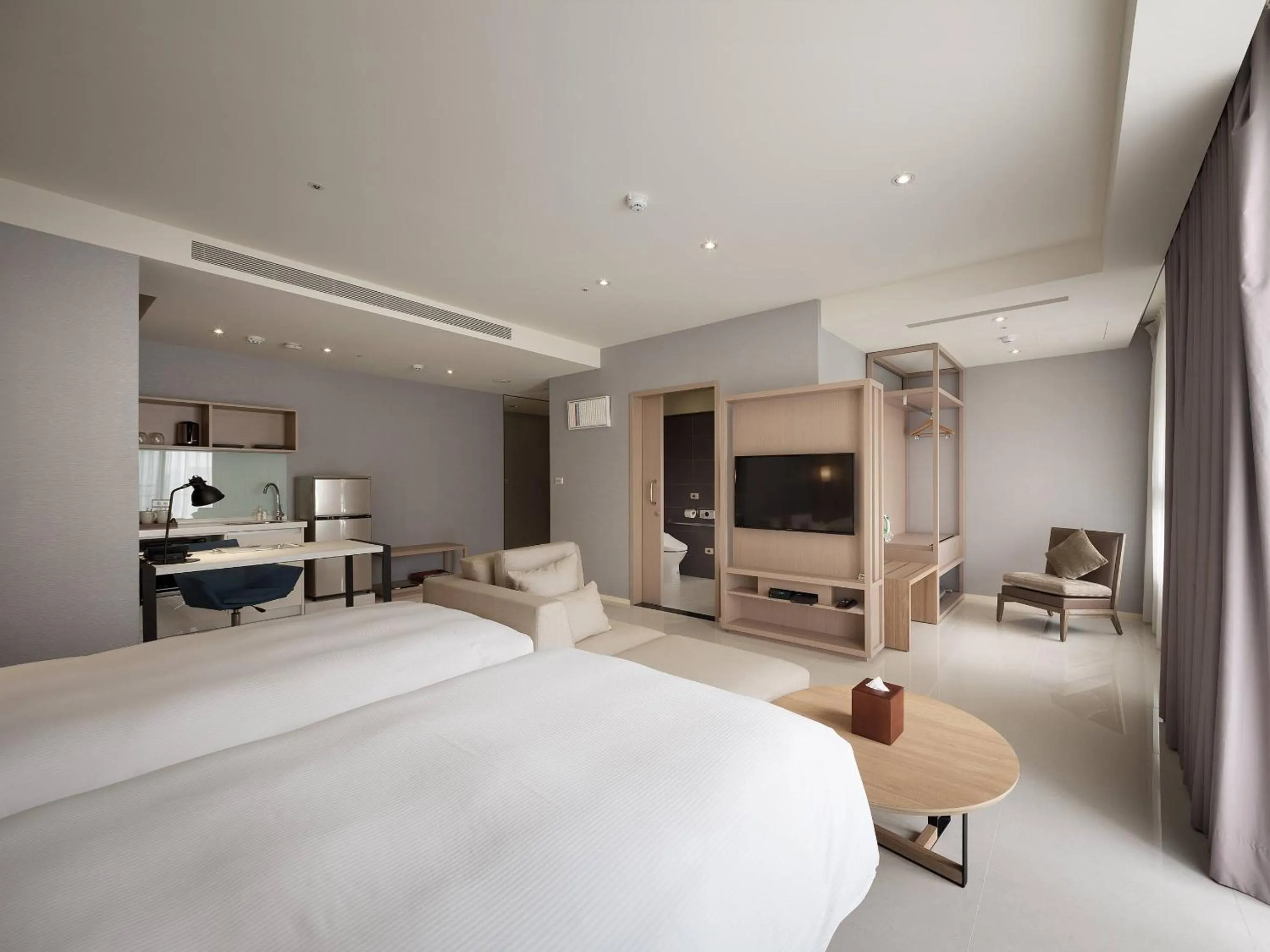 Photo of the whole room, Bed in Jolley Hotel