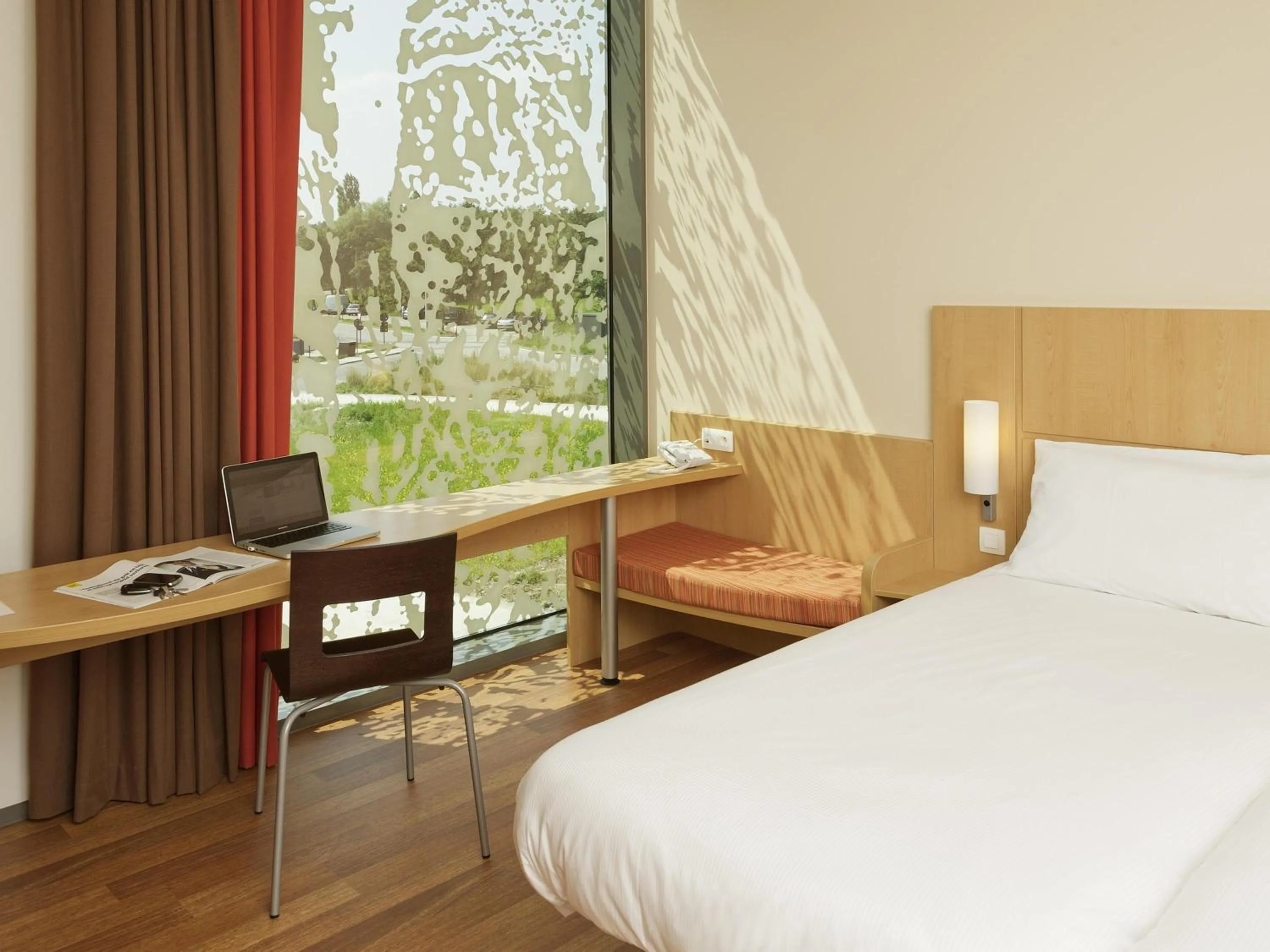 Bedroom, Bed in ibis Heverlee Leuven