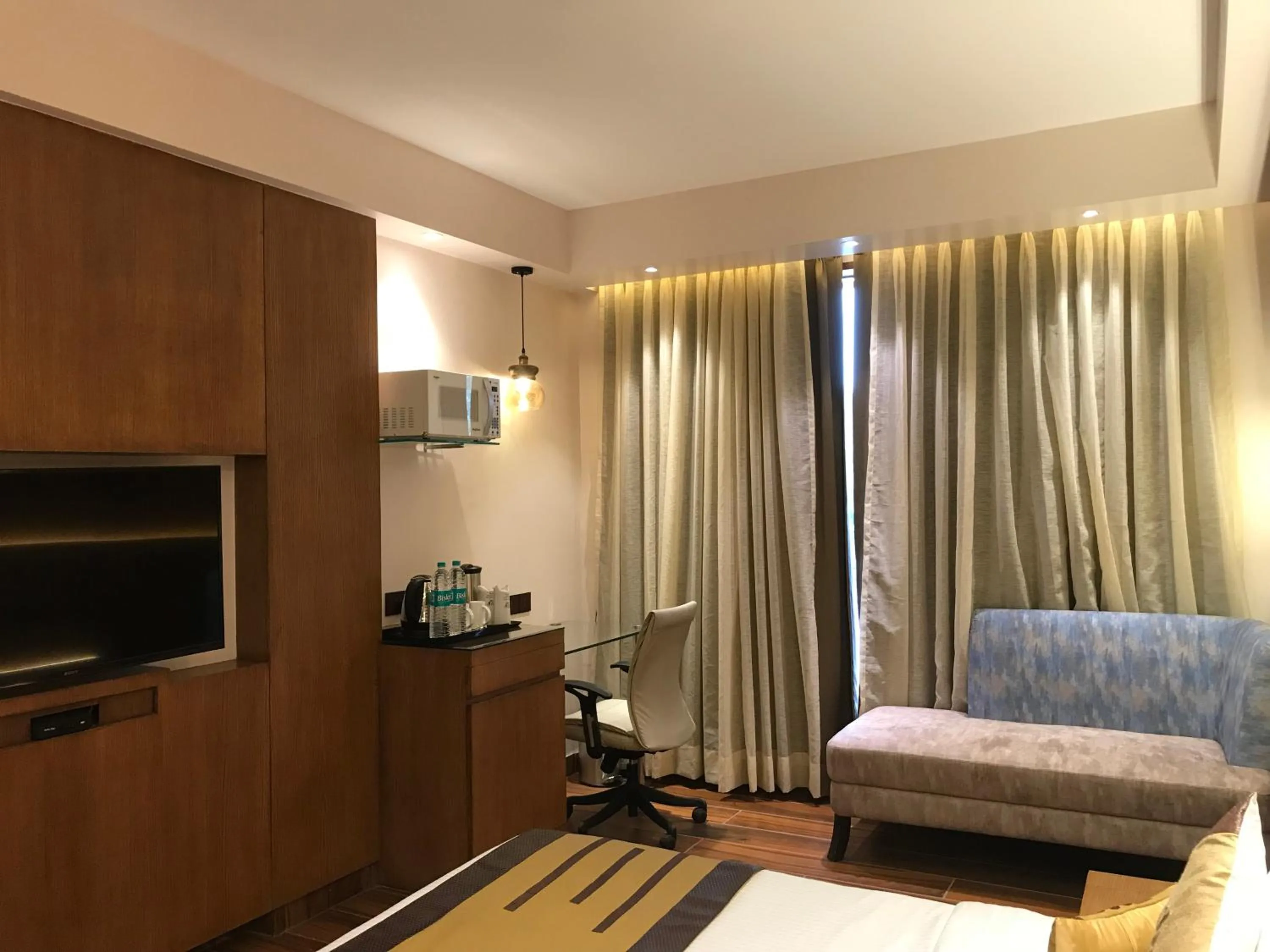 JRD Pride-Business Hotel