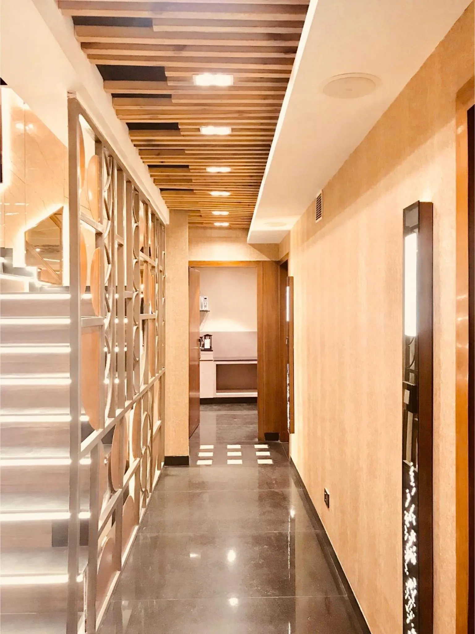 JRD Pride-Business Hotel