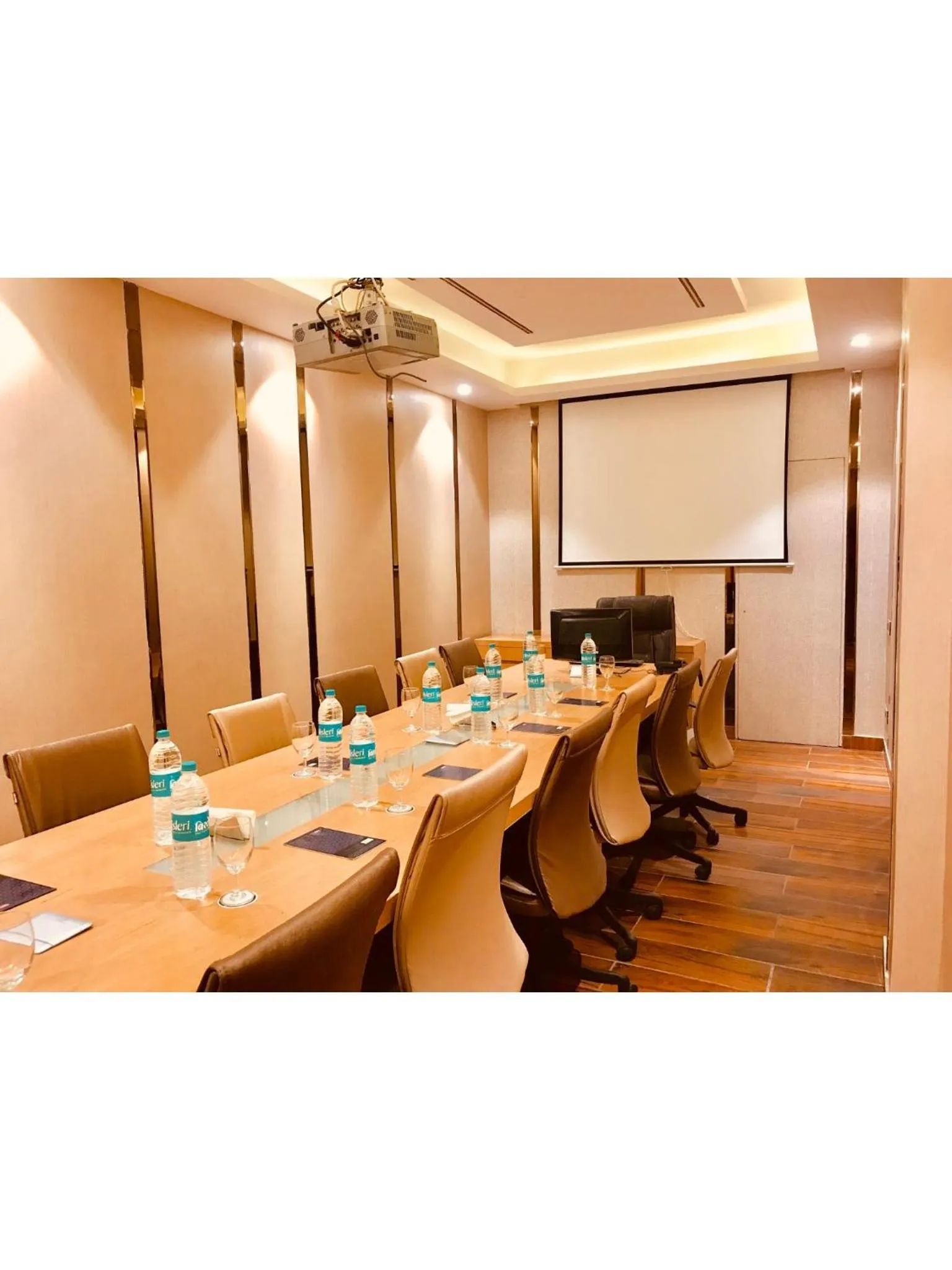 JRD Pride-Business Hotel