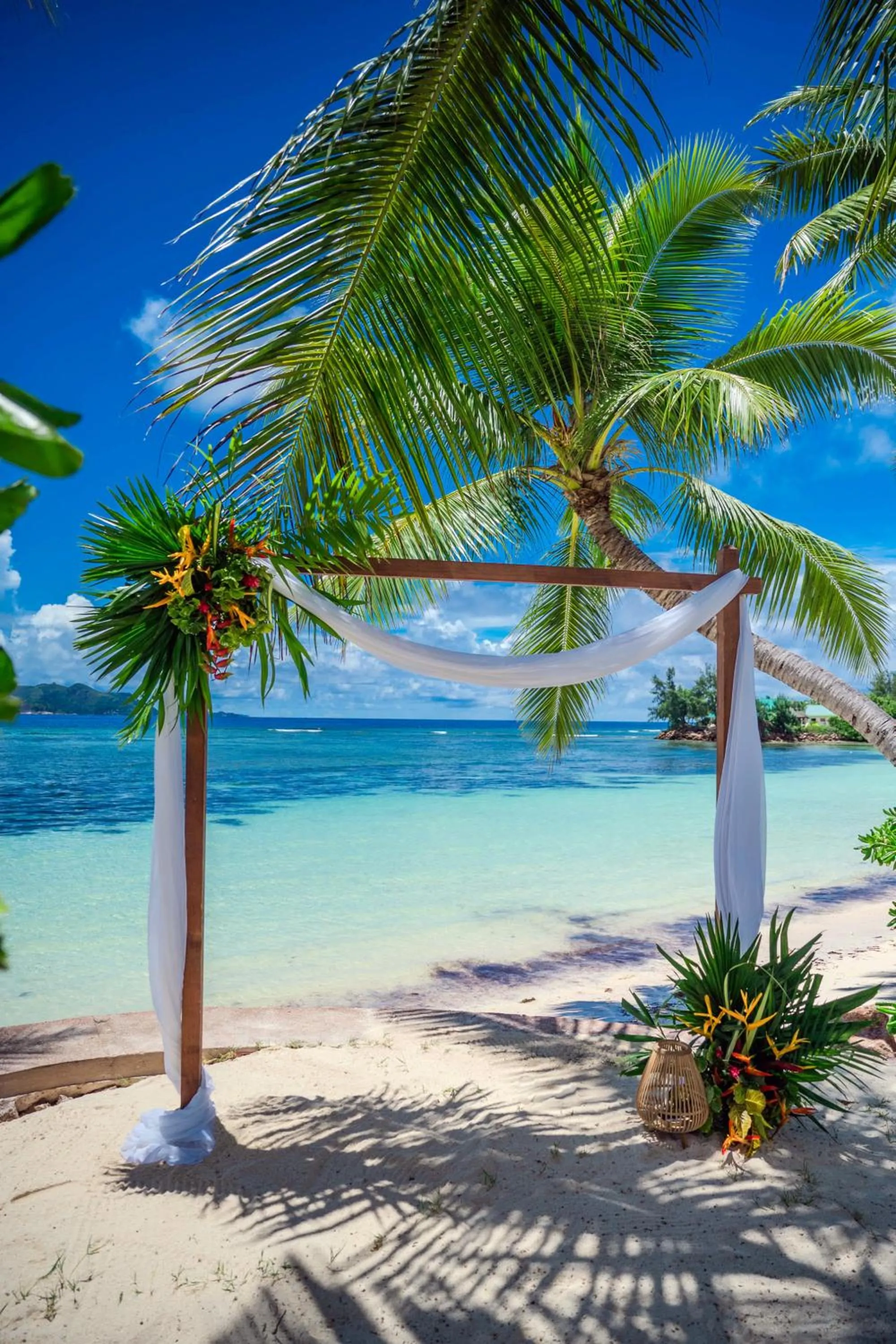 Beach in La Digue Island Lodge