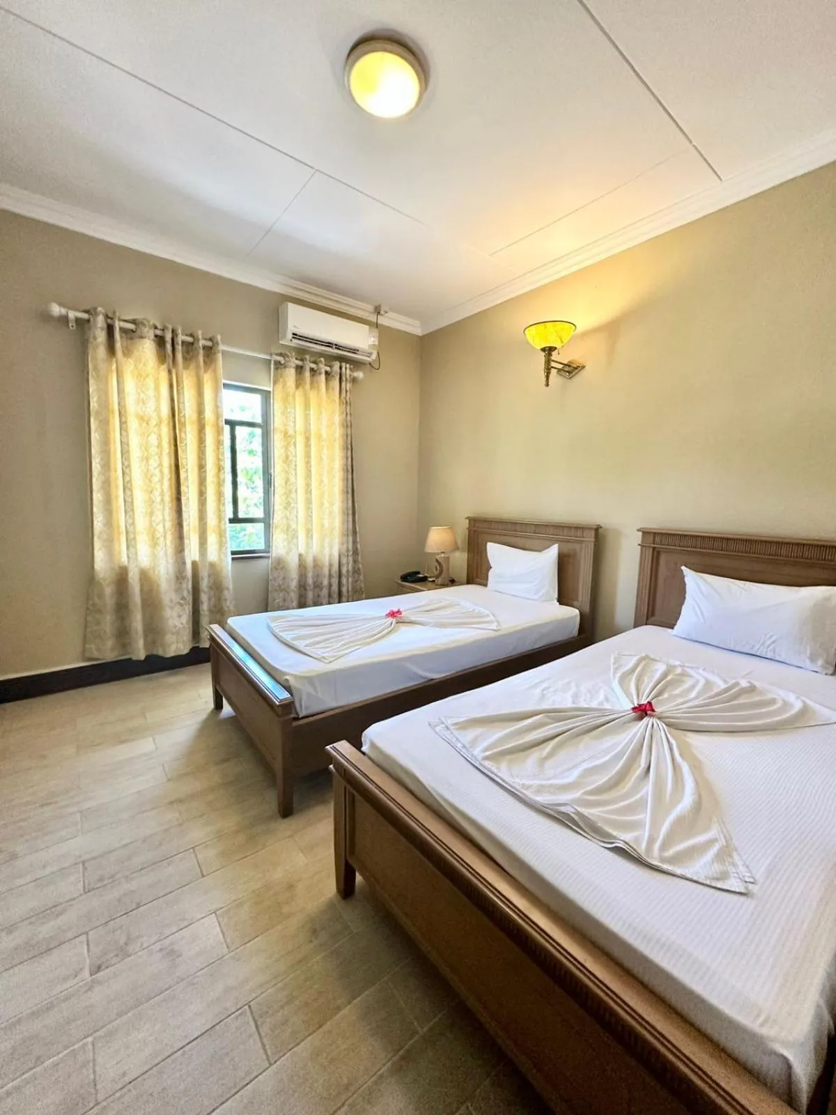 Bed in La Digue Island Lodge