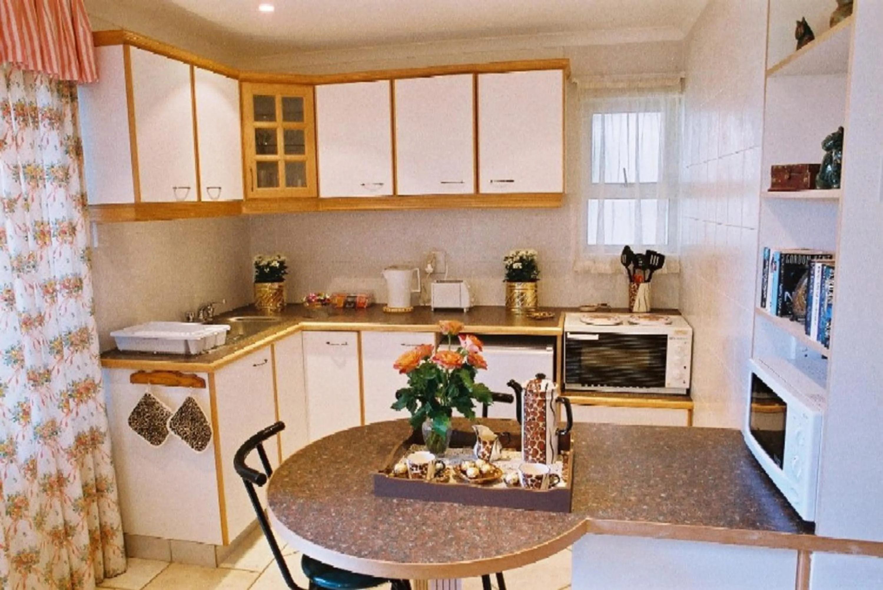 Kitchen or kitchenette in Anchor's Rest Guesthouse and Self Catering