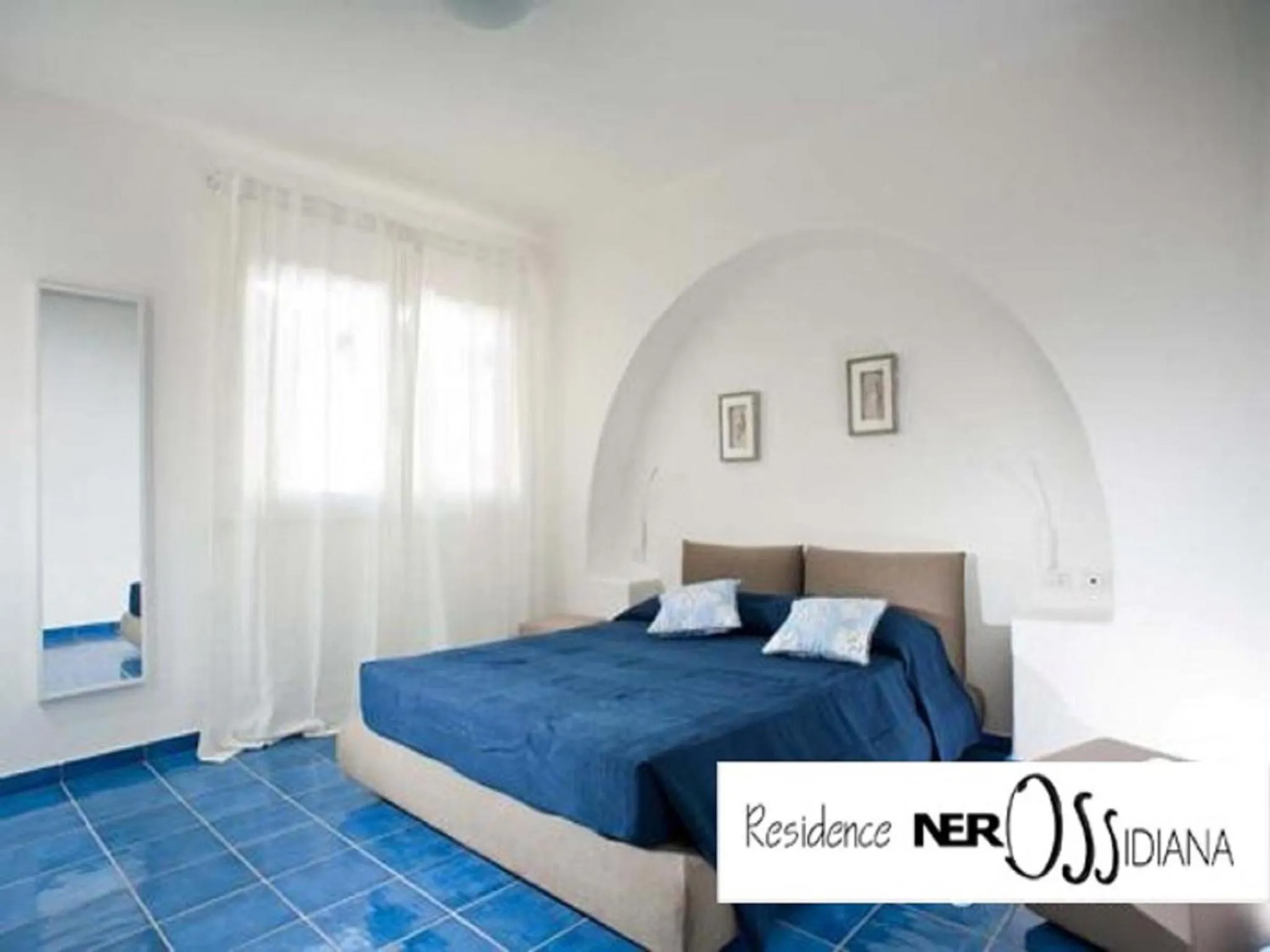 Bedroom in NerOssidiana