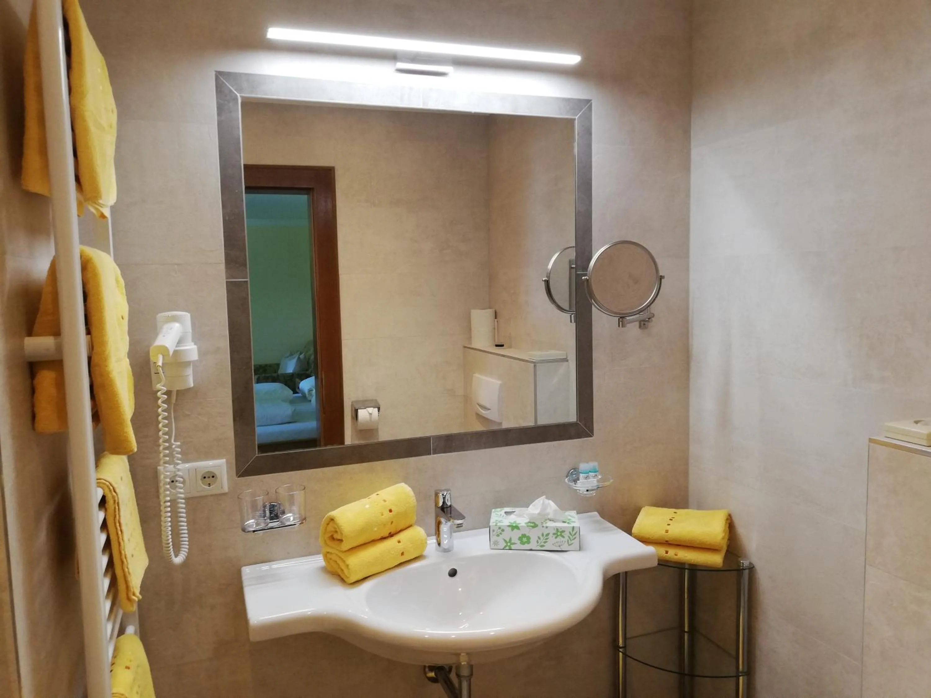 Shower in Hotel Garni Erler