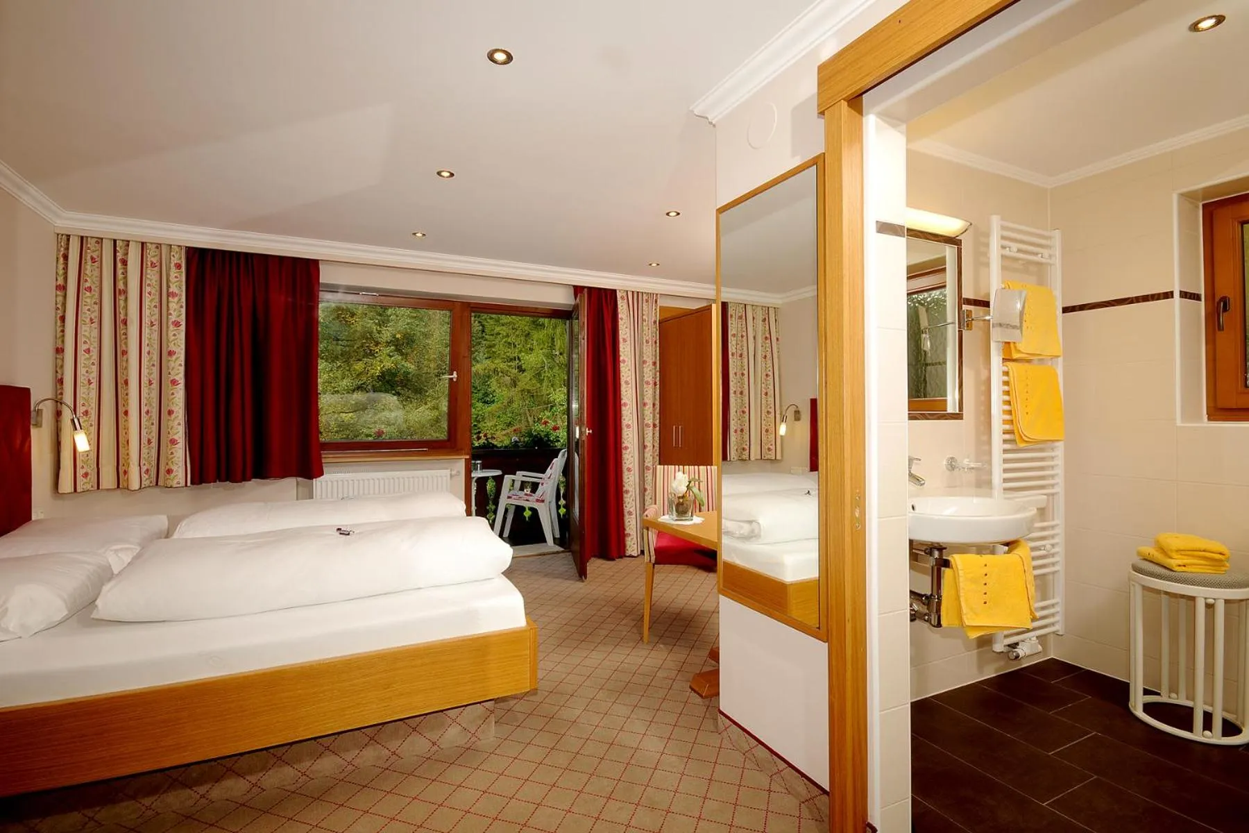 Bedroom, Bed in Hotel Garni Erler