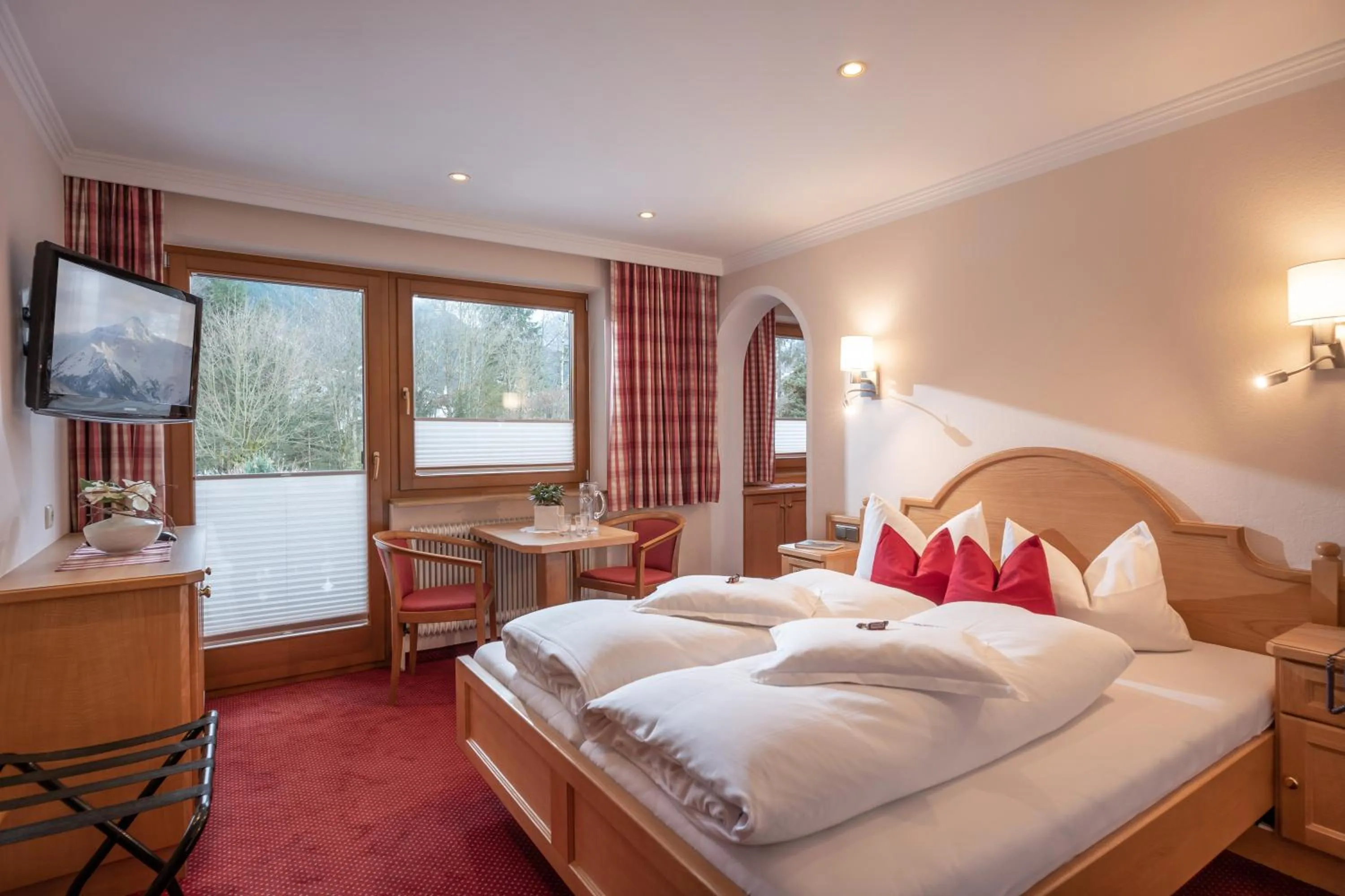 Photo of the whole room, Bed in Hotel Garni Erler