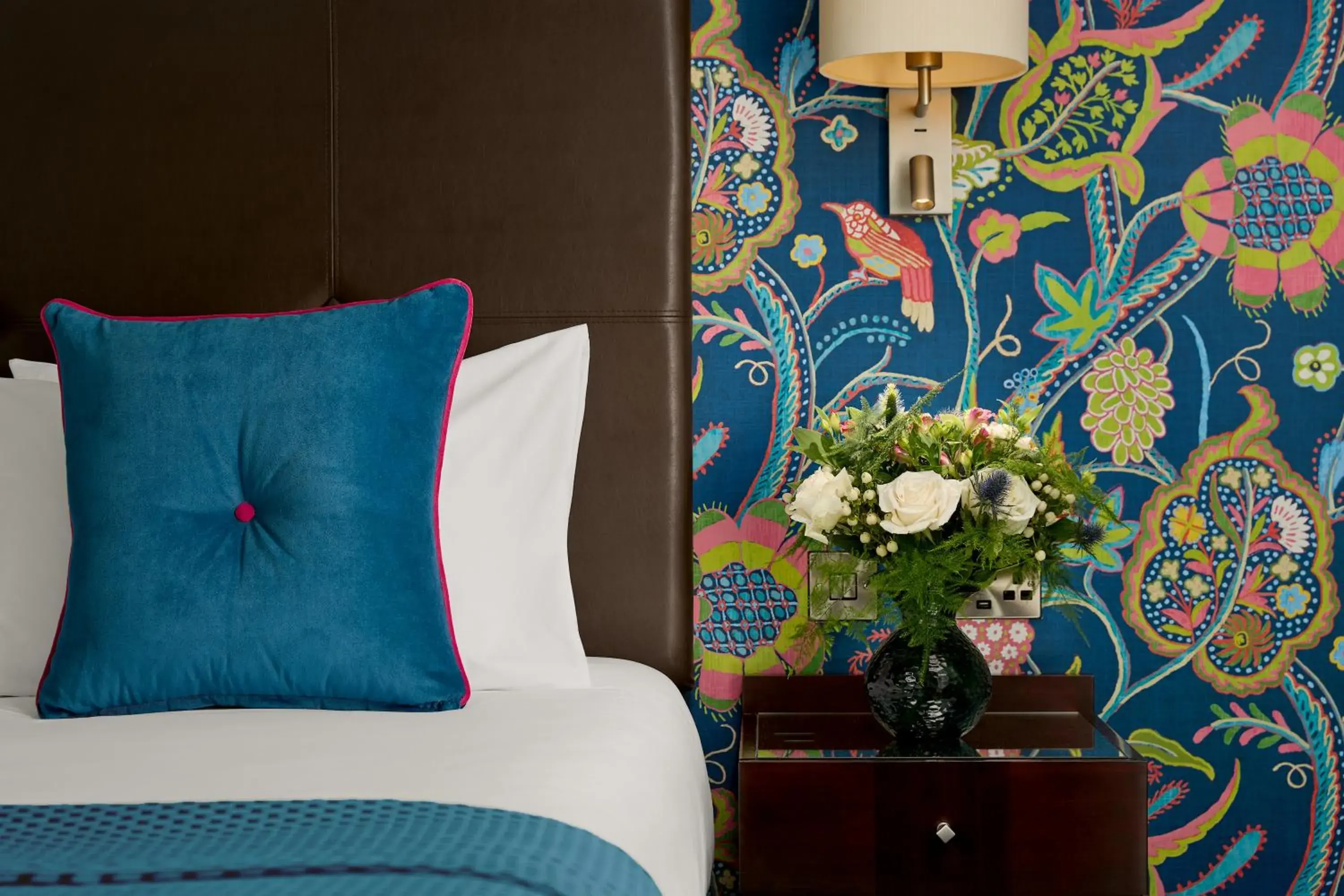 DOUBLE DOUBLE in The Ross DOUBLE DOUBLE in The Ross