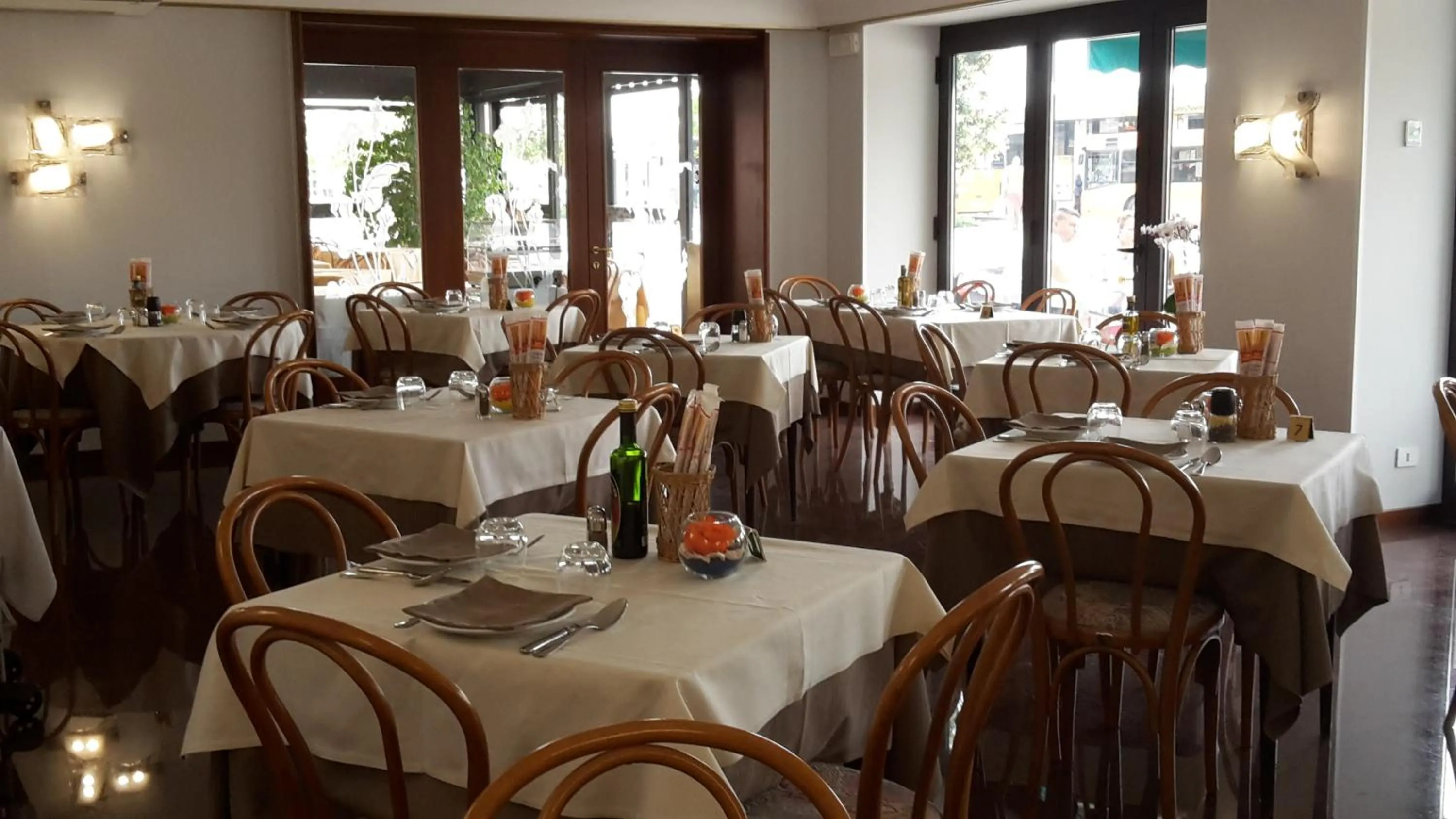 Restaurant/places to eat in Hotel Belvedere