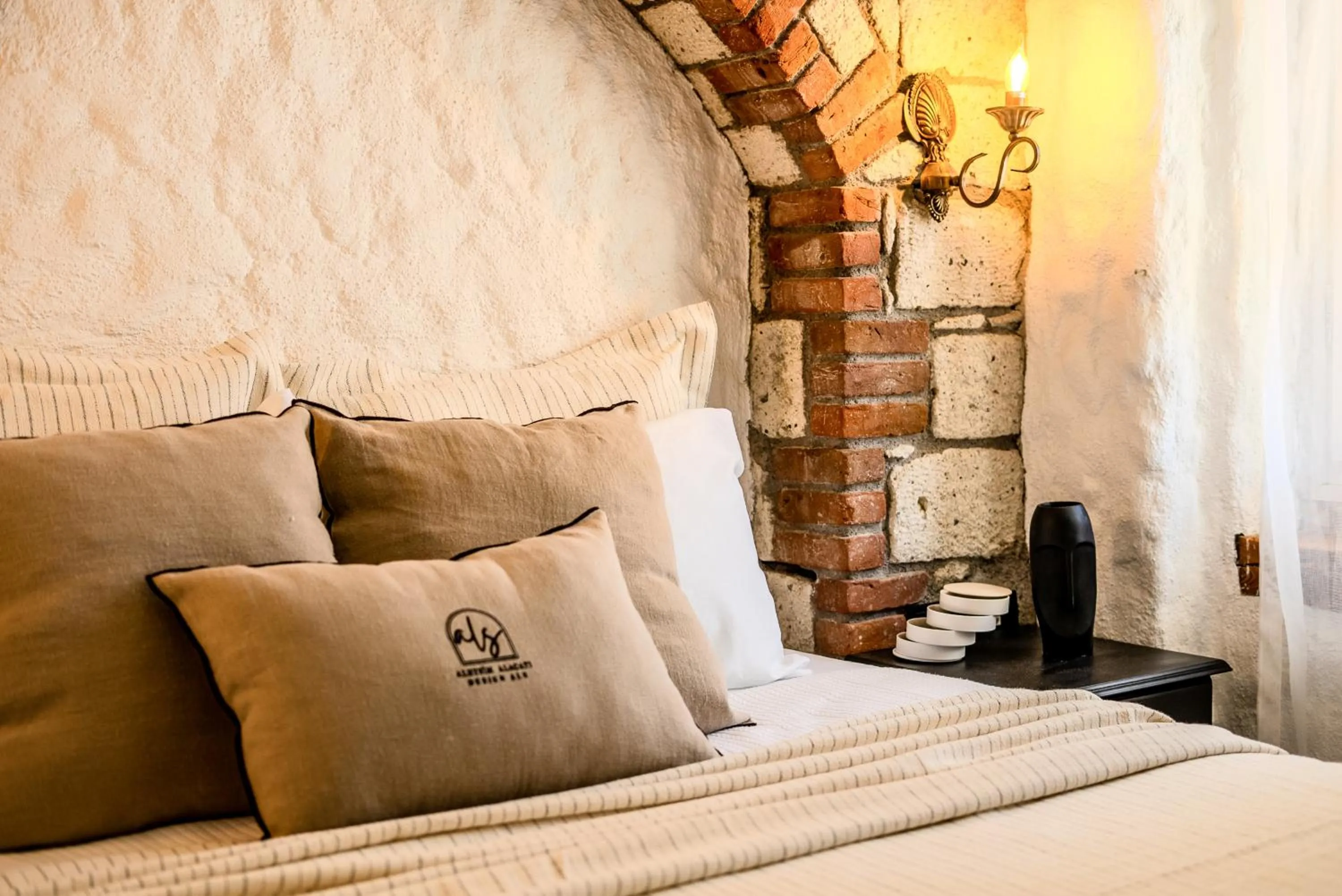 Bed in Aleysim Alaçatı-Design Als