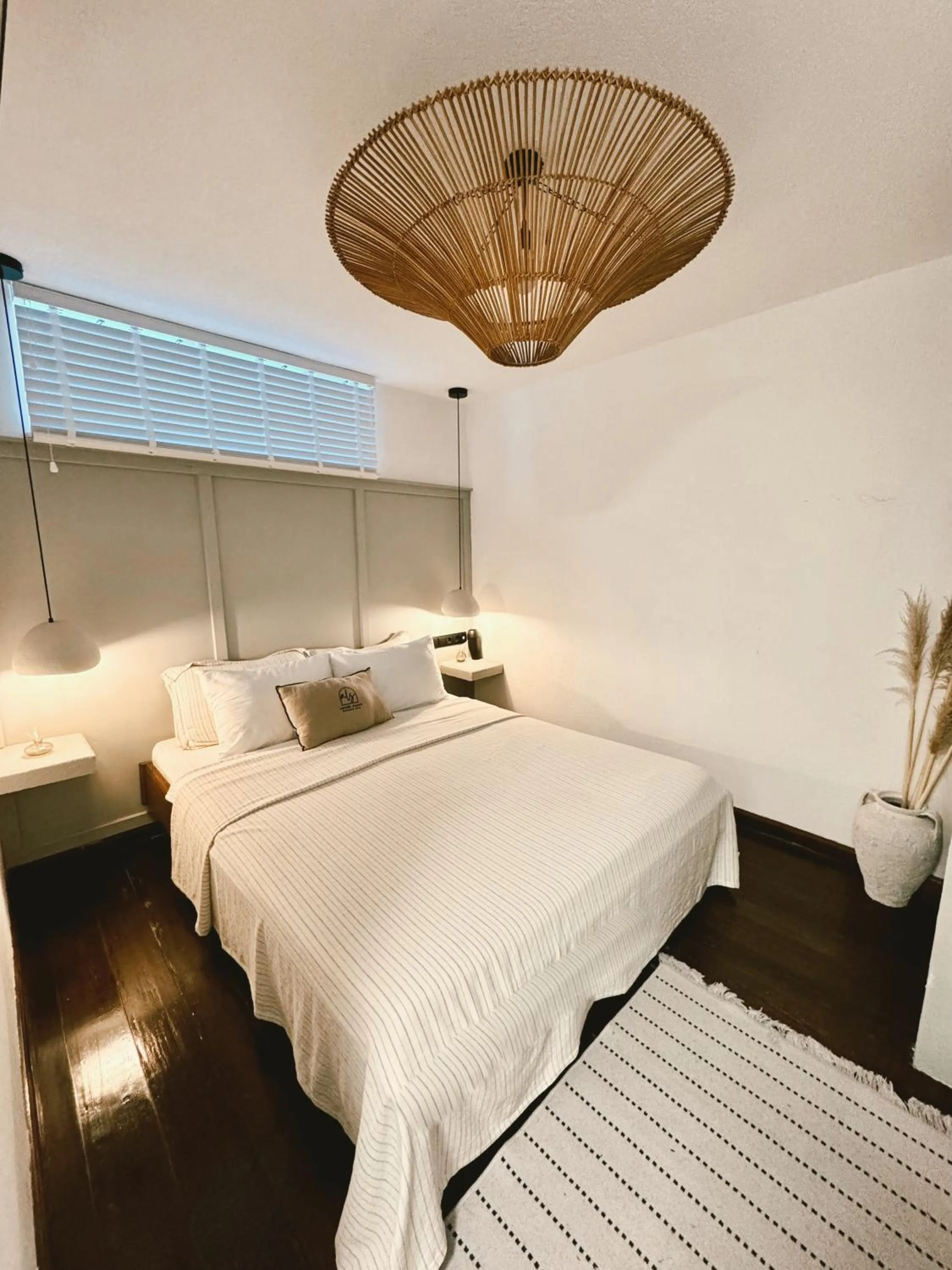 Bedroom, Bed in Aleysim Alaçatı-Design Als