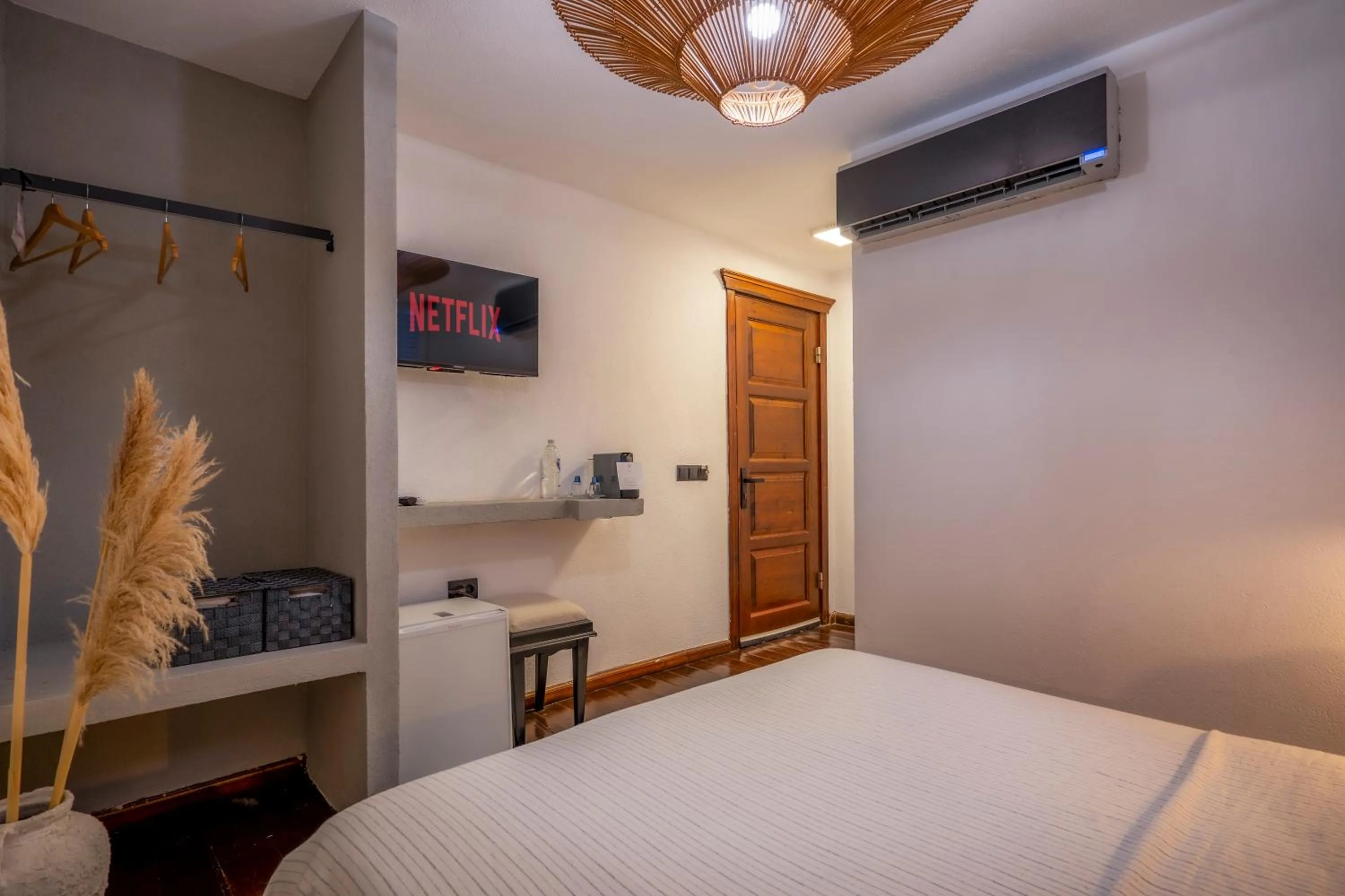 TV and multimedia, Bed in Aleysim Alaçatı-Design Als