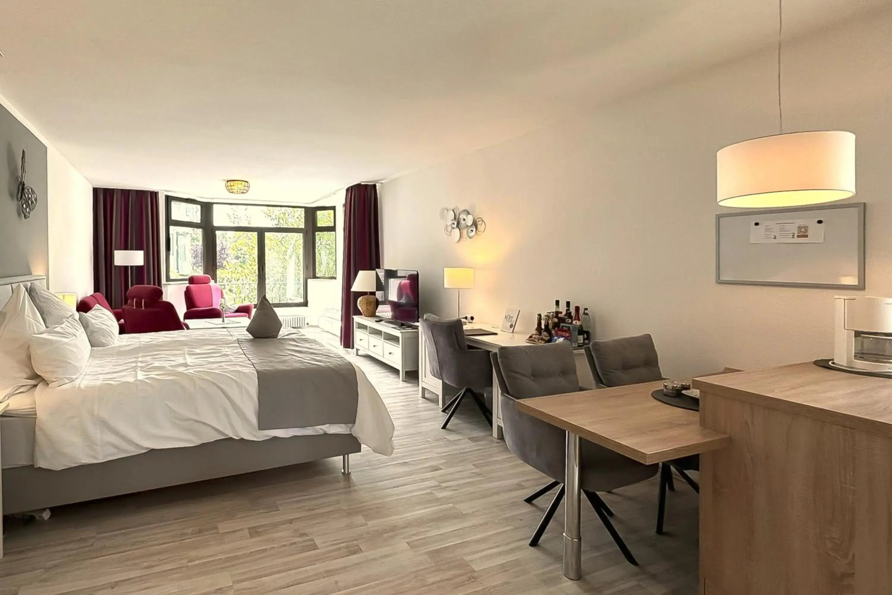 Deluxe King Studio in Haus Roseneck mit gratis Zugang zur Jod-Sole-Therme Deluxe King Studio in Haus Roseneck mit gratis Zugang zur Jod-Sole-Therme