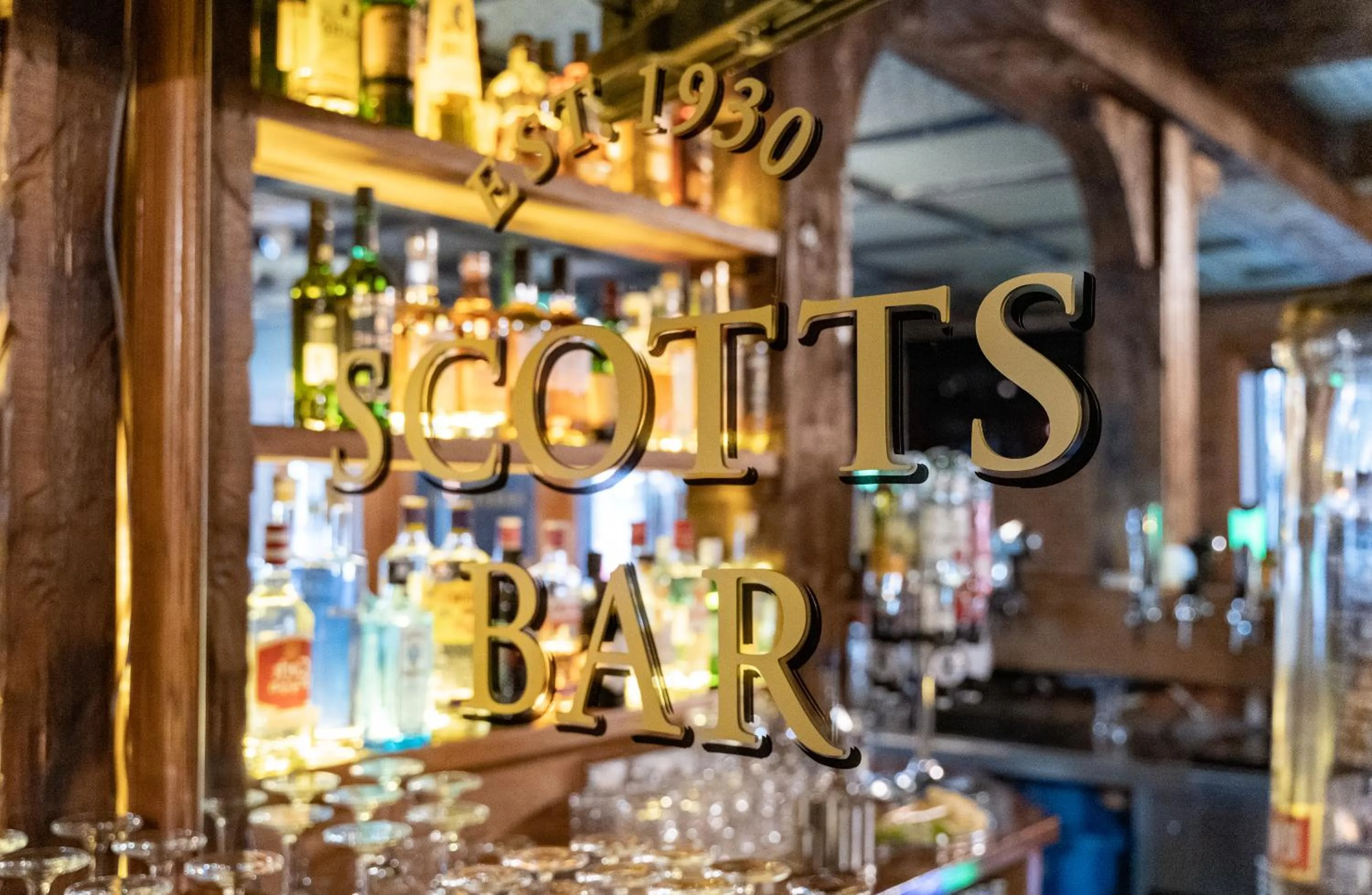 Lounge or bar in Scott's Hotel