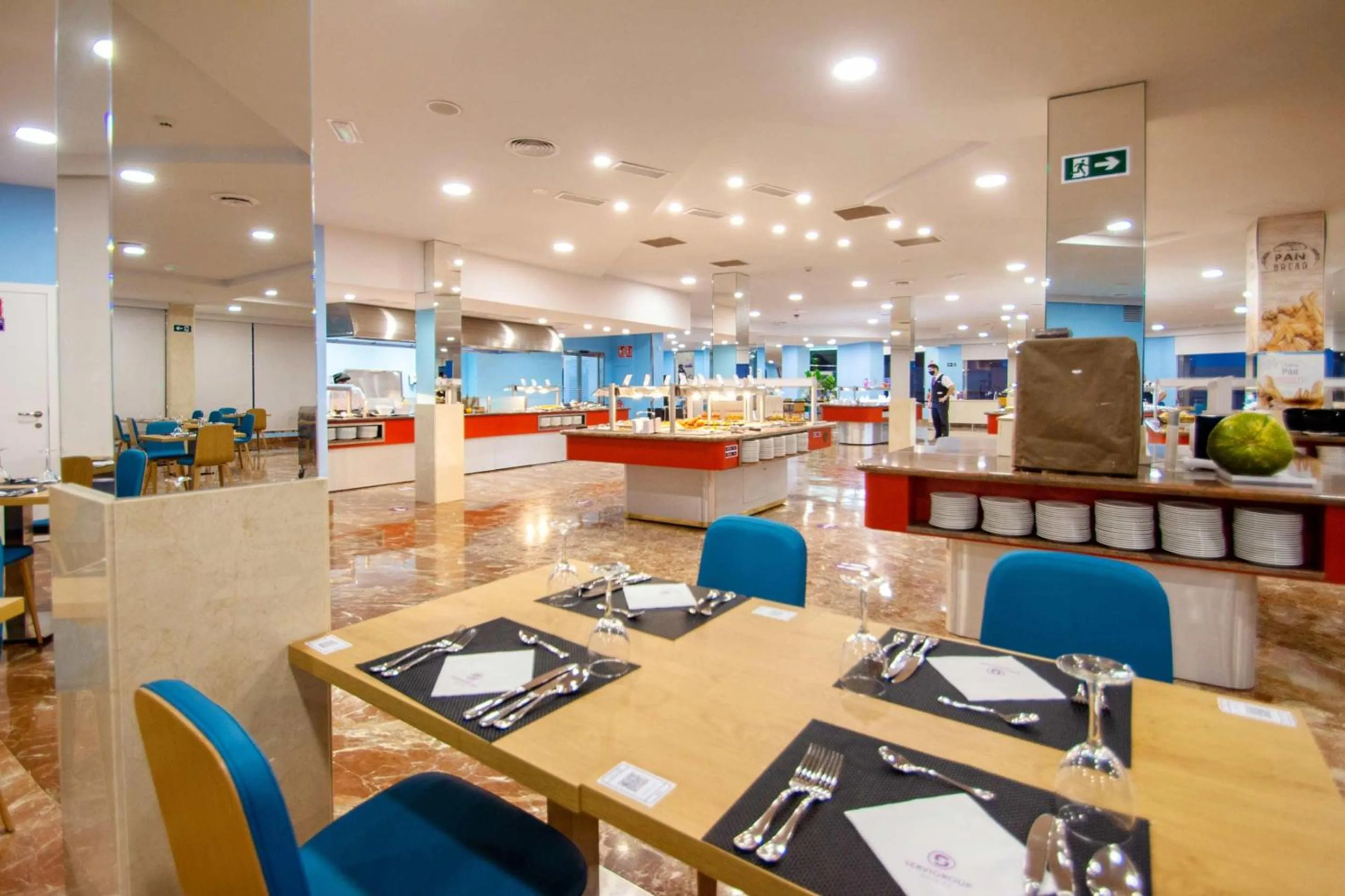 Restaurant/places to eat in Hotel Servigroup Koral Beach 4 Sup