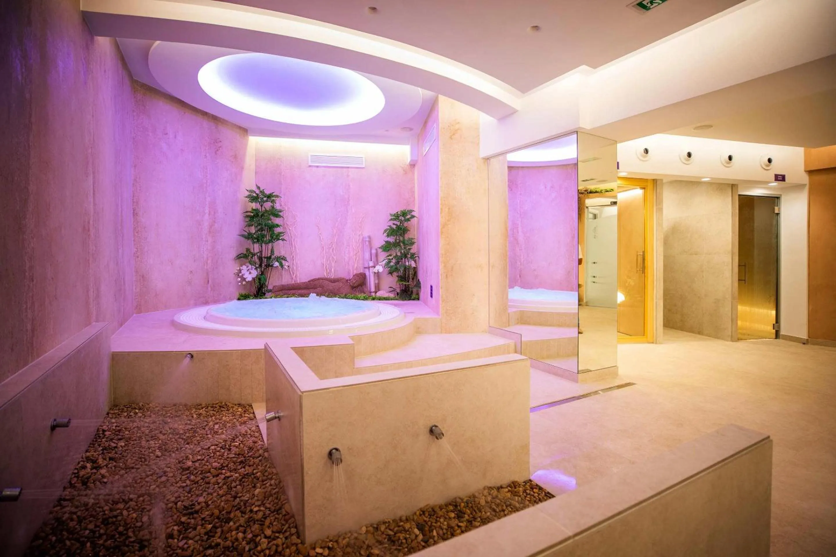 Hot Tub in Hotel Servigroup Koral Beach 4 Sup