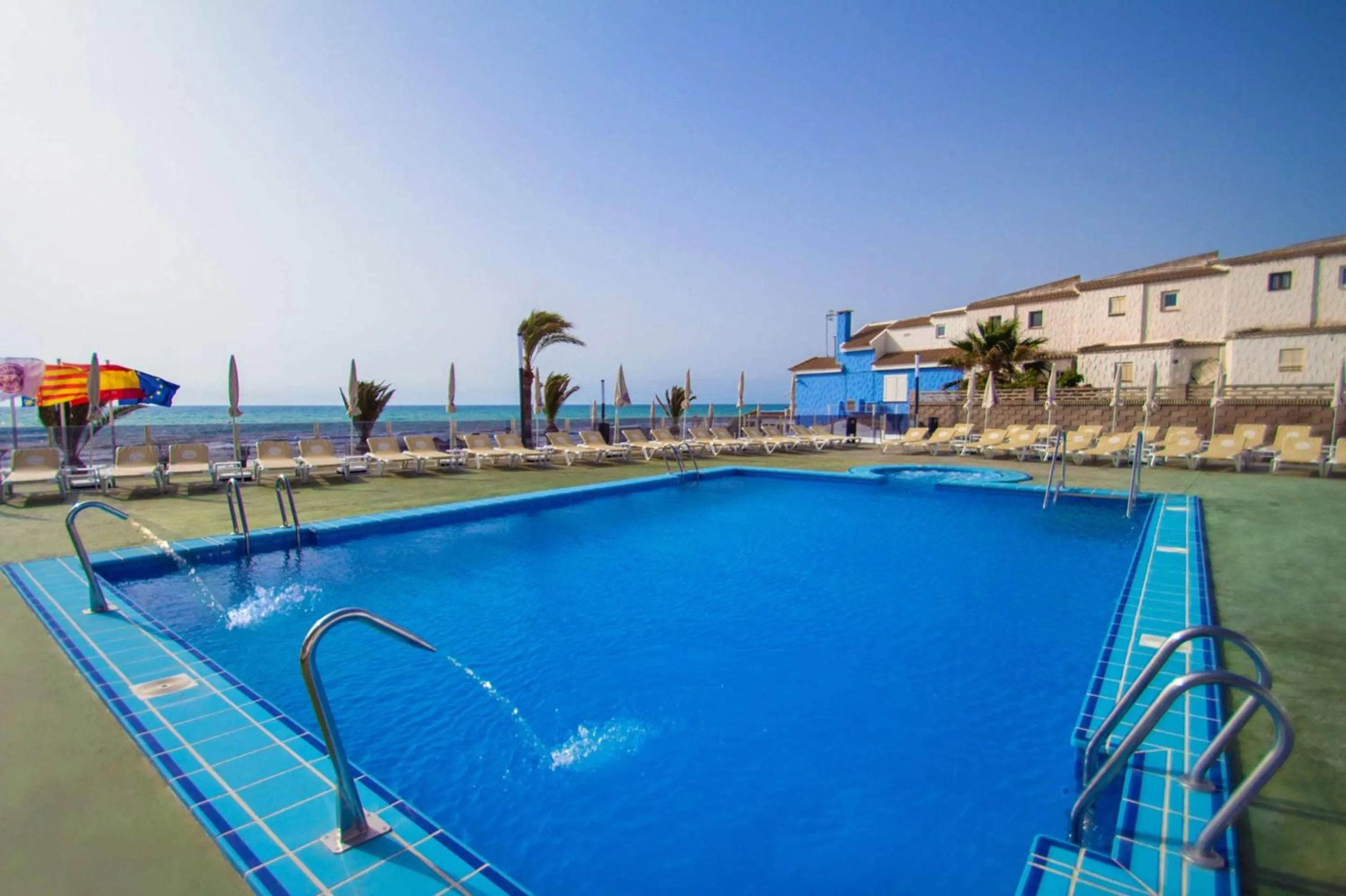 Swimming pool in Hotel Servigroup Koral Beach 4 Sup
