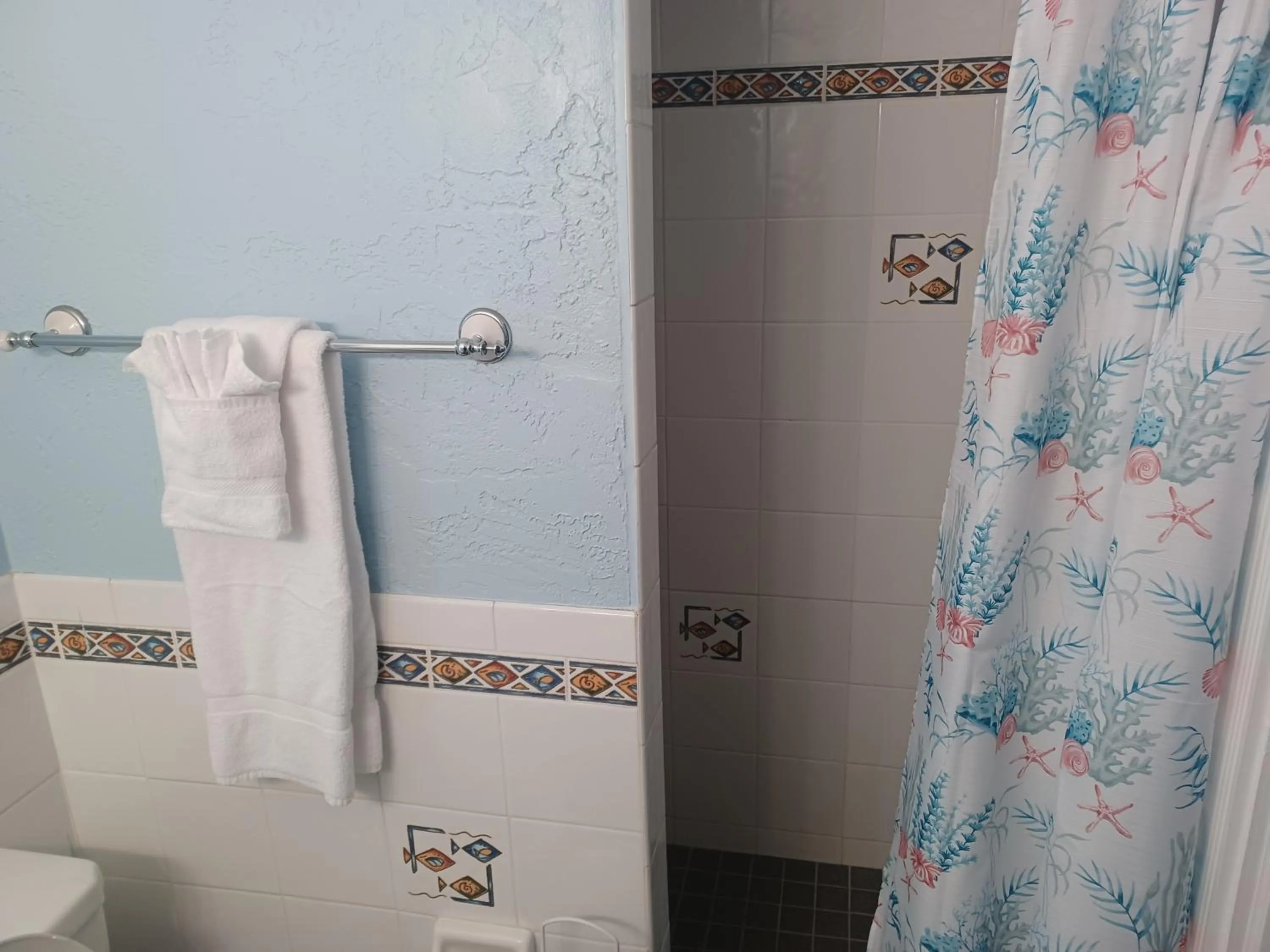 Shower in Pirates Pointe Resort