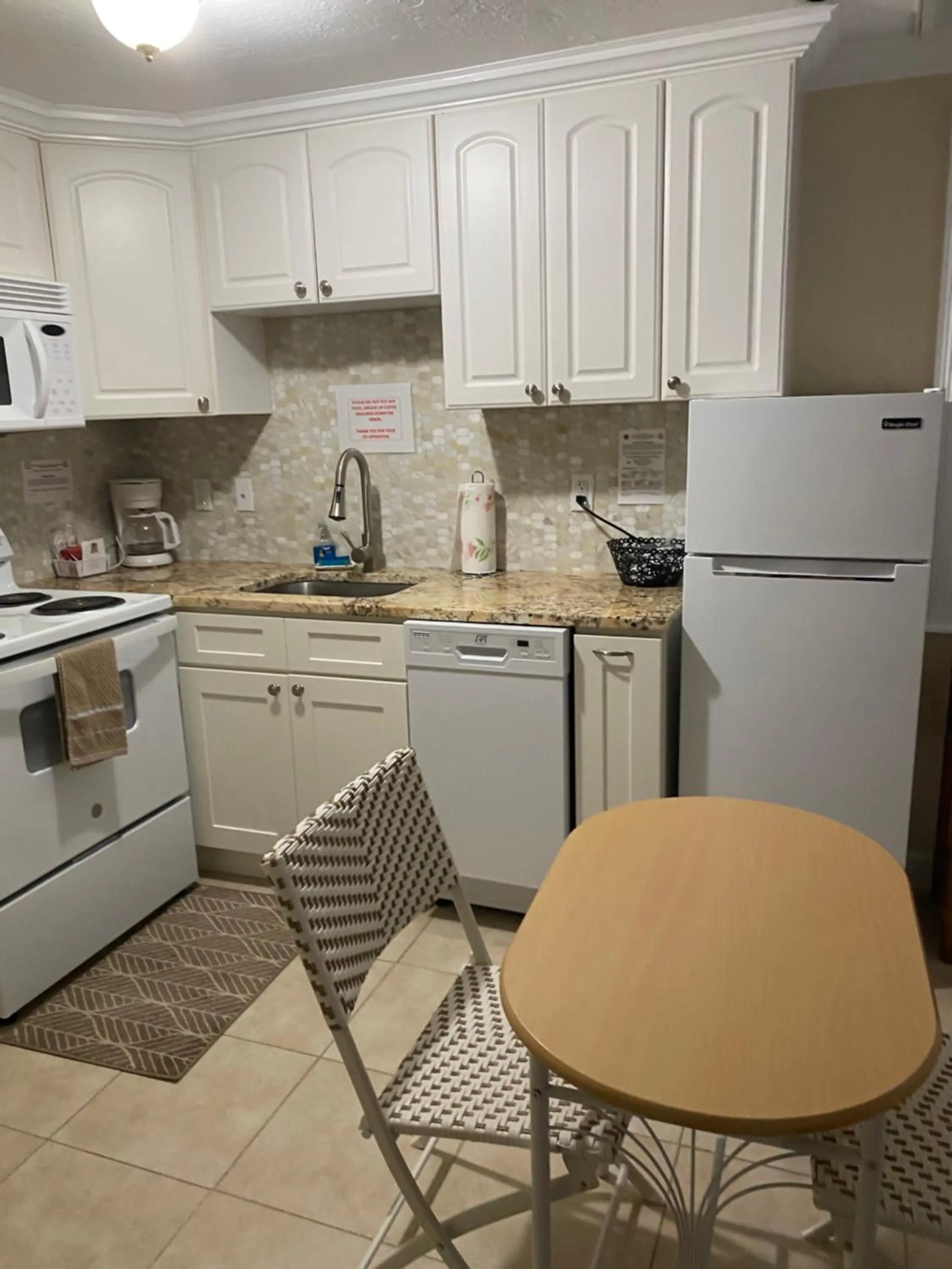 Kitchen or kitchenette in Pirates Pointe Resort