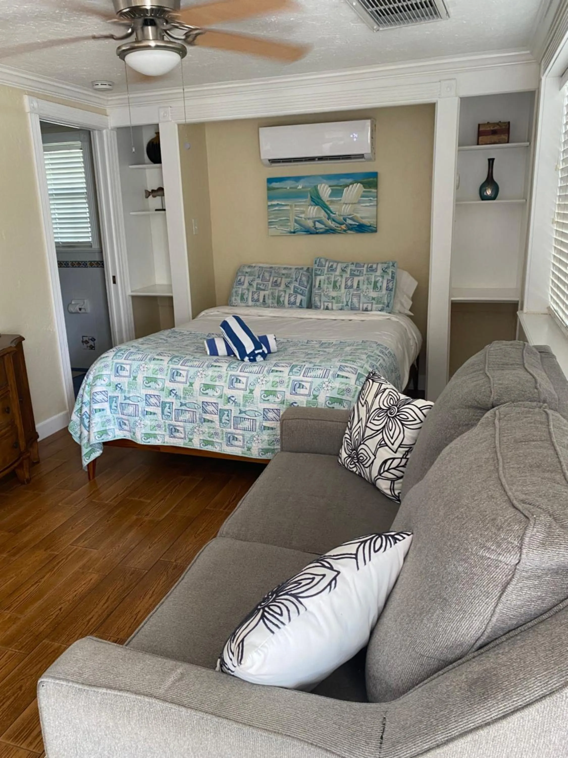 Photo of the whole room, Bed in Pirates Pointe Resort