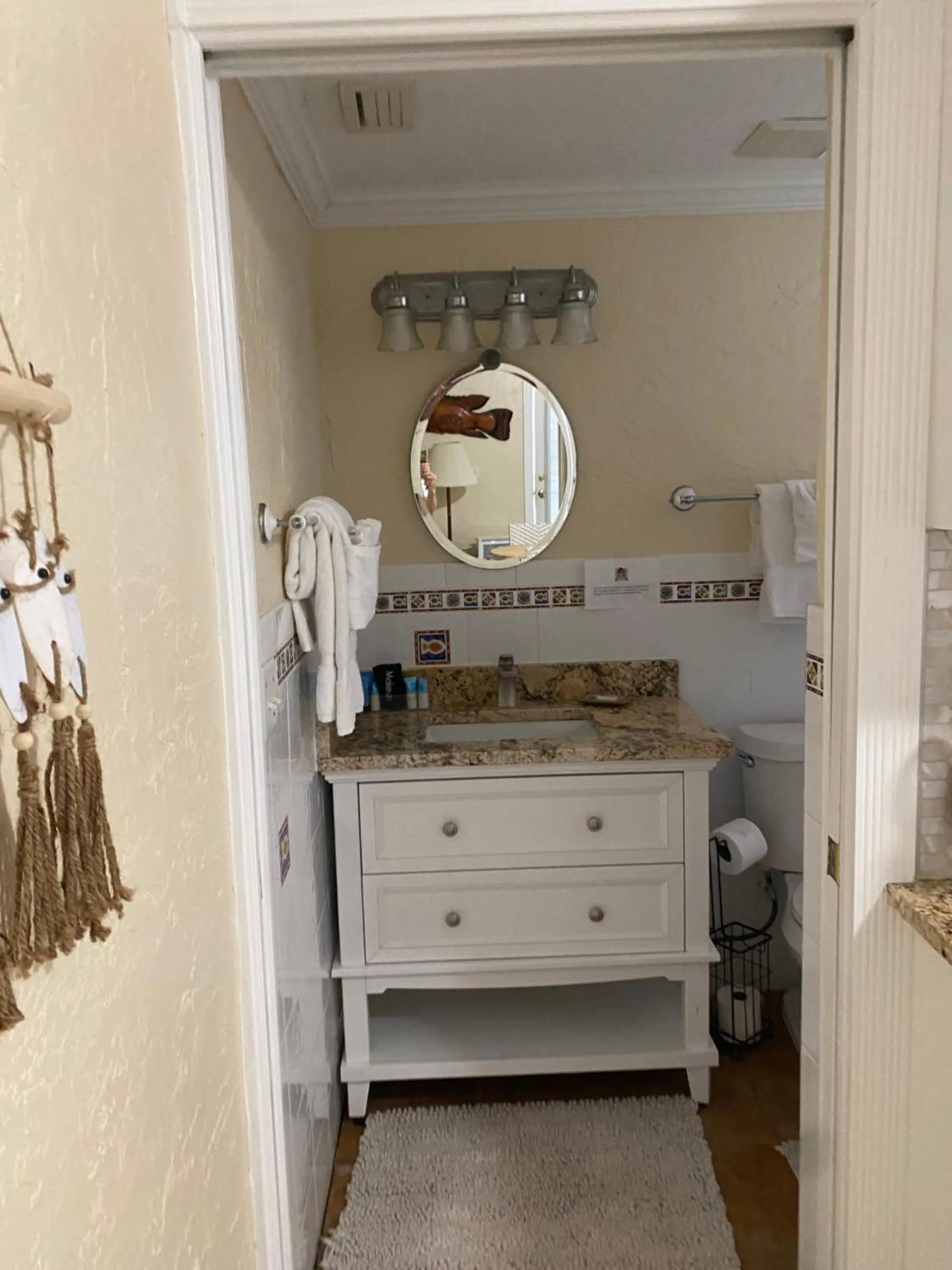 Bathroom, Bed in Pirates Pointe Resort