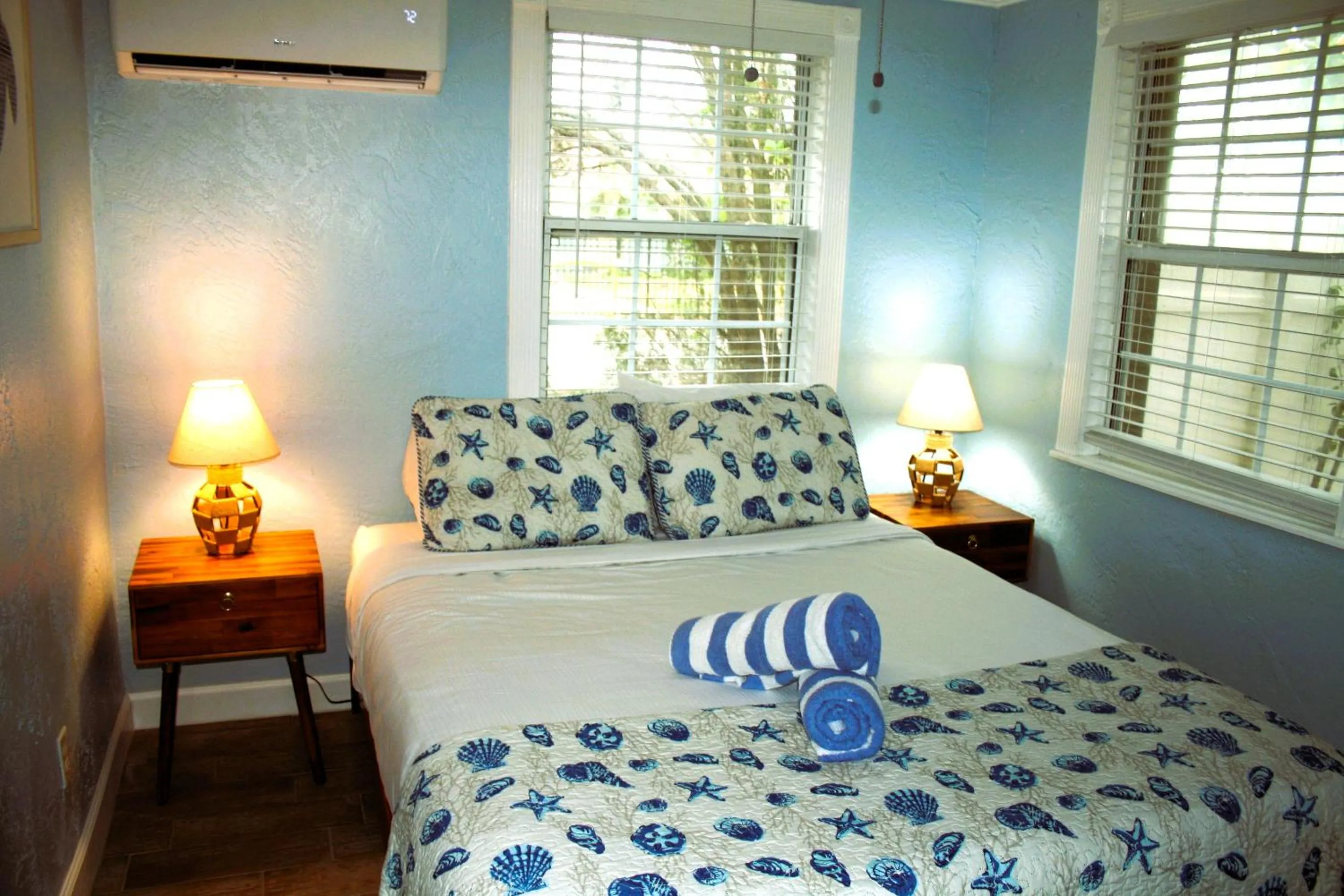 Bedroom, Bed in Pirates Pointe Resort