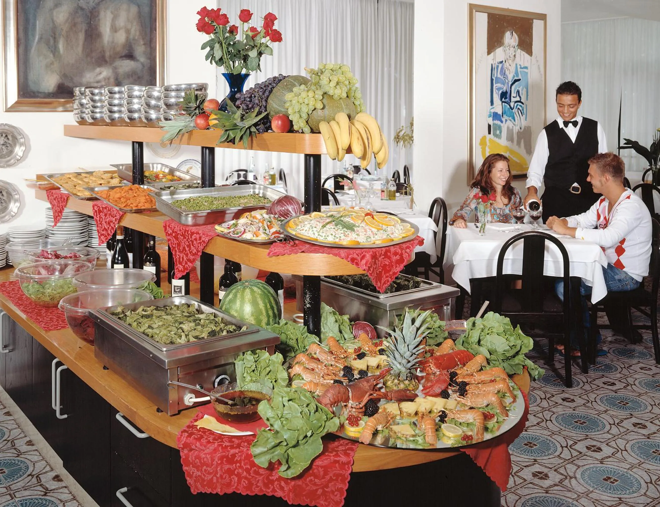 Restaurant/places to eat in Hotel Wally