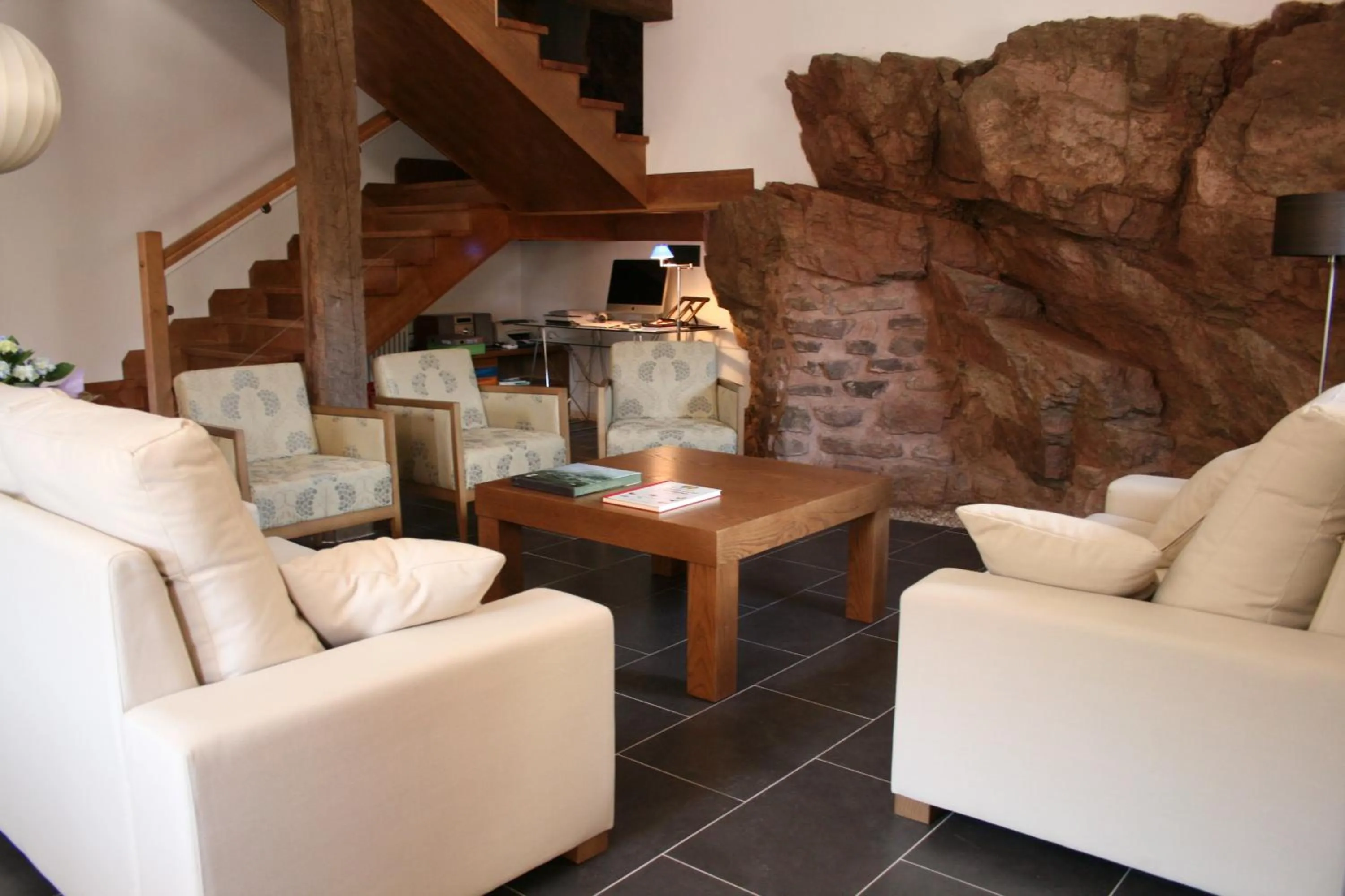 Lounge or bar in Posada Real La Almazuela