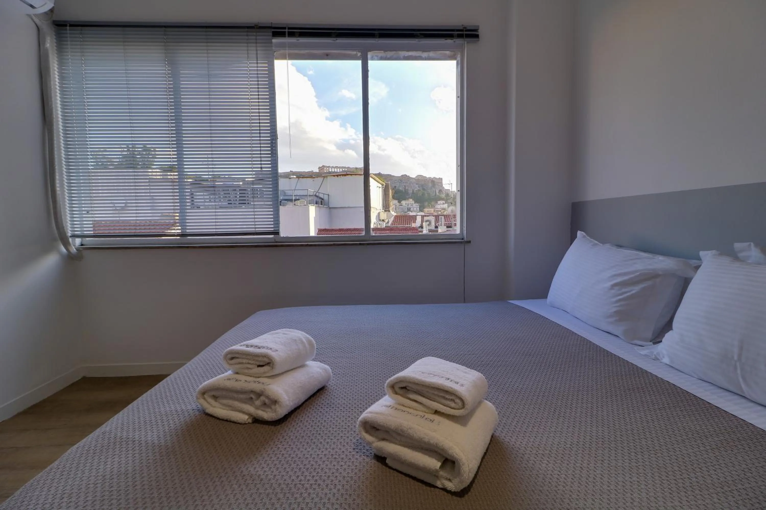 Photo of the whole room, Bed in apartotel.acropolis.view