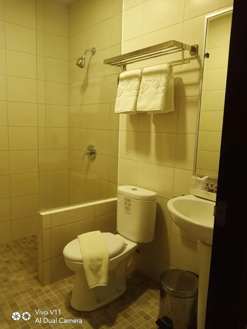 Bathroom in Hotel City View