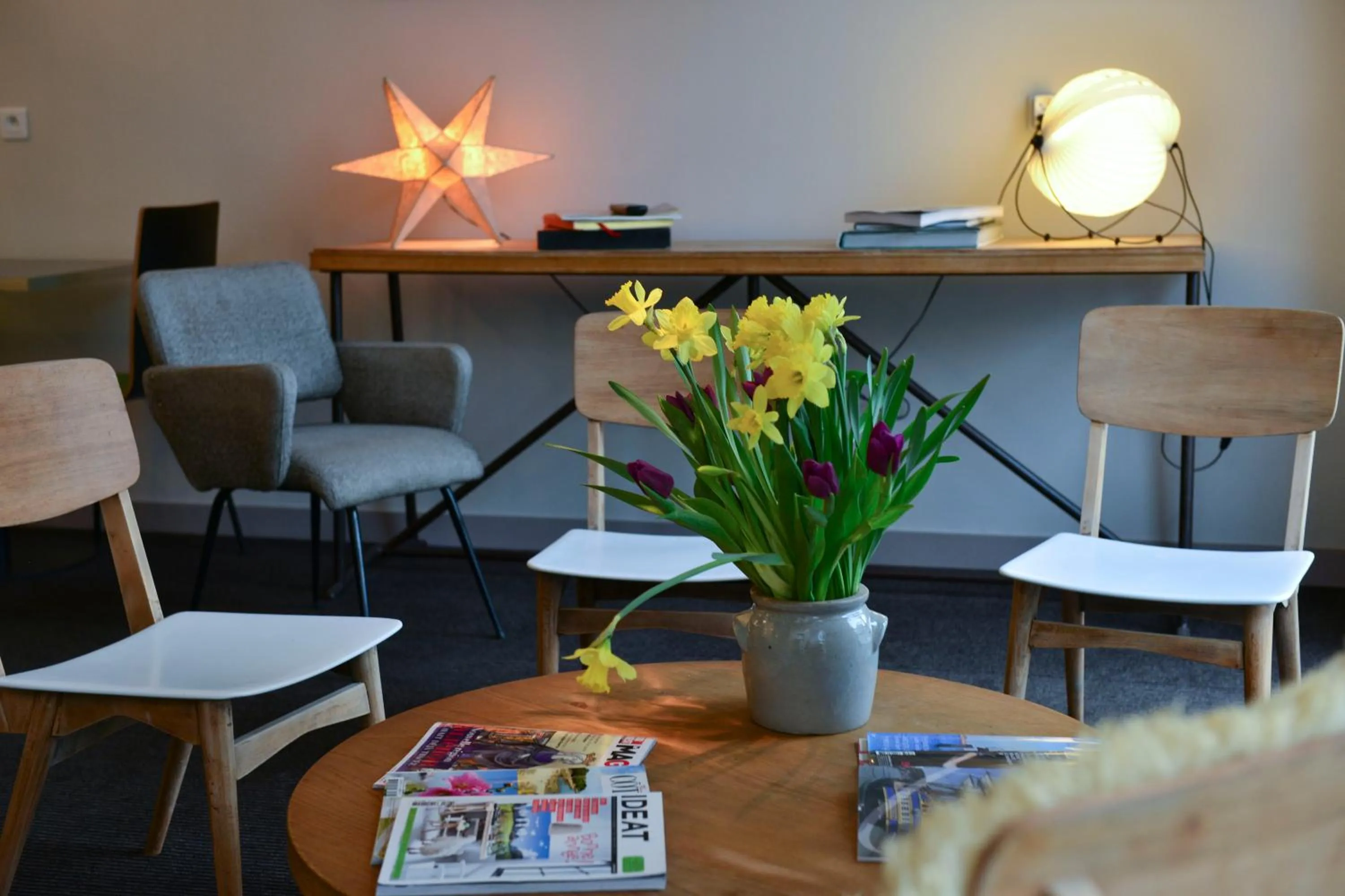 Communal lounge/ TV room in Accostage Hôtel Plage de la Concurrence