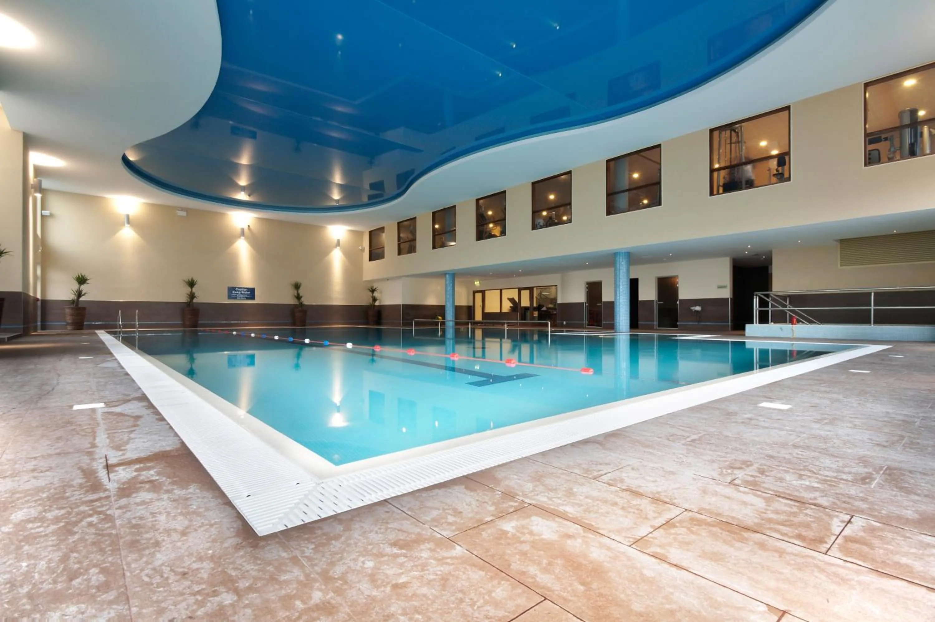 Swimming pool in Athlone Springs Hotel