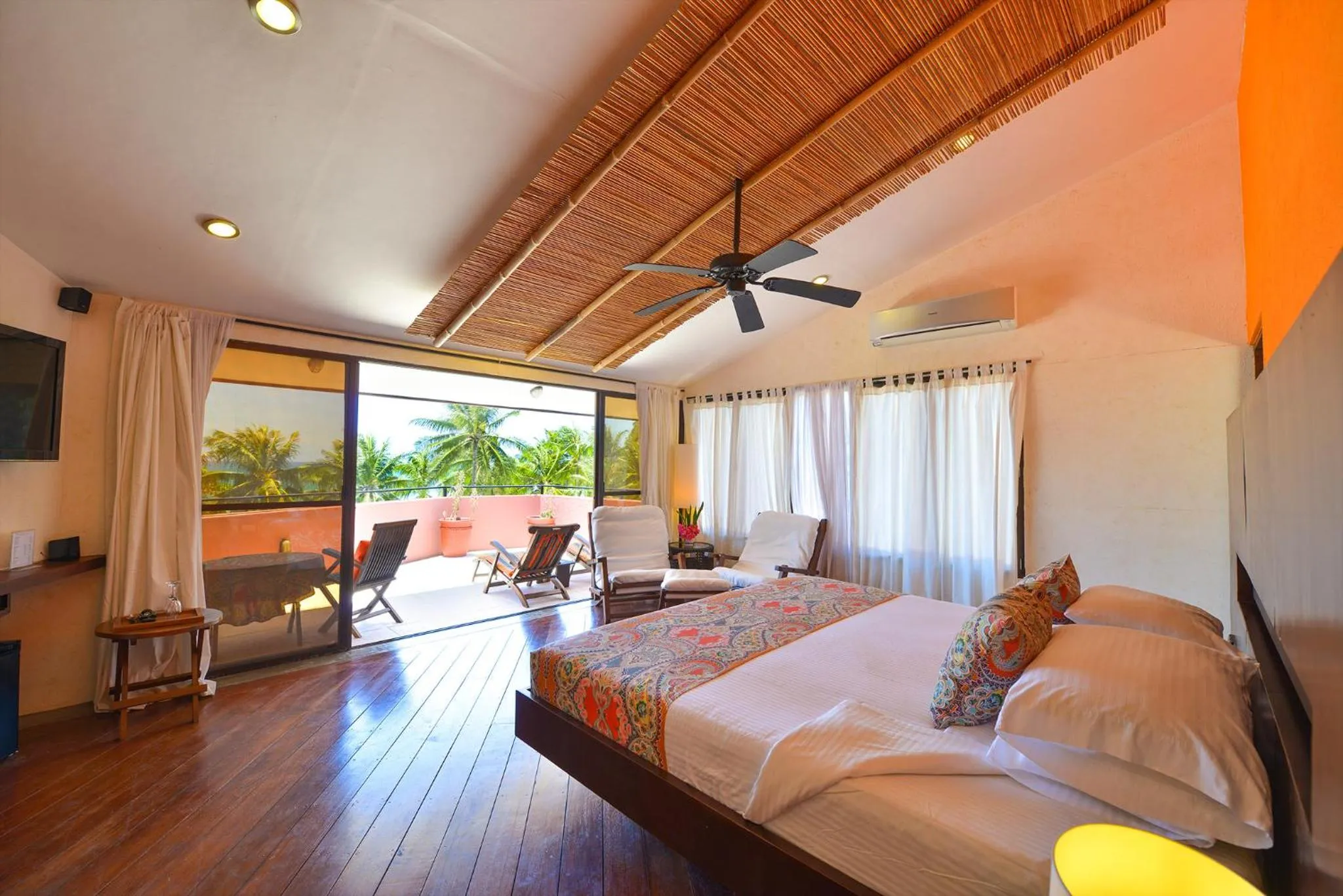 Photo of the whole room in Signature Boracay Punta Rosa