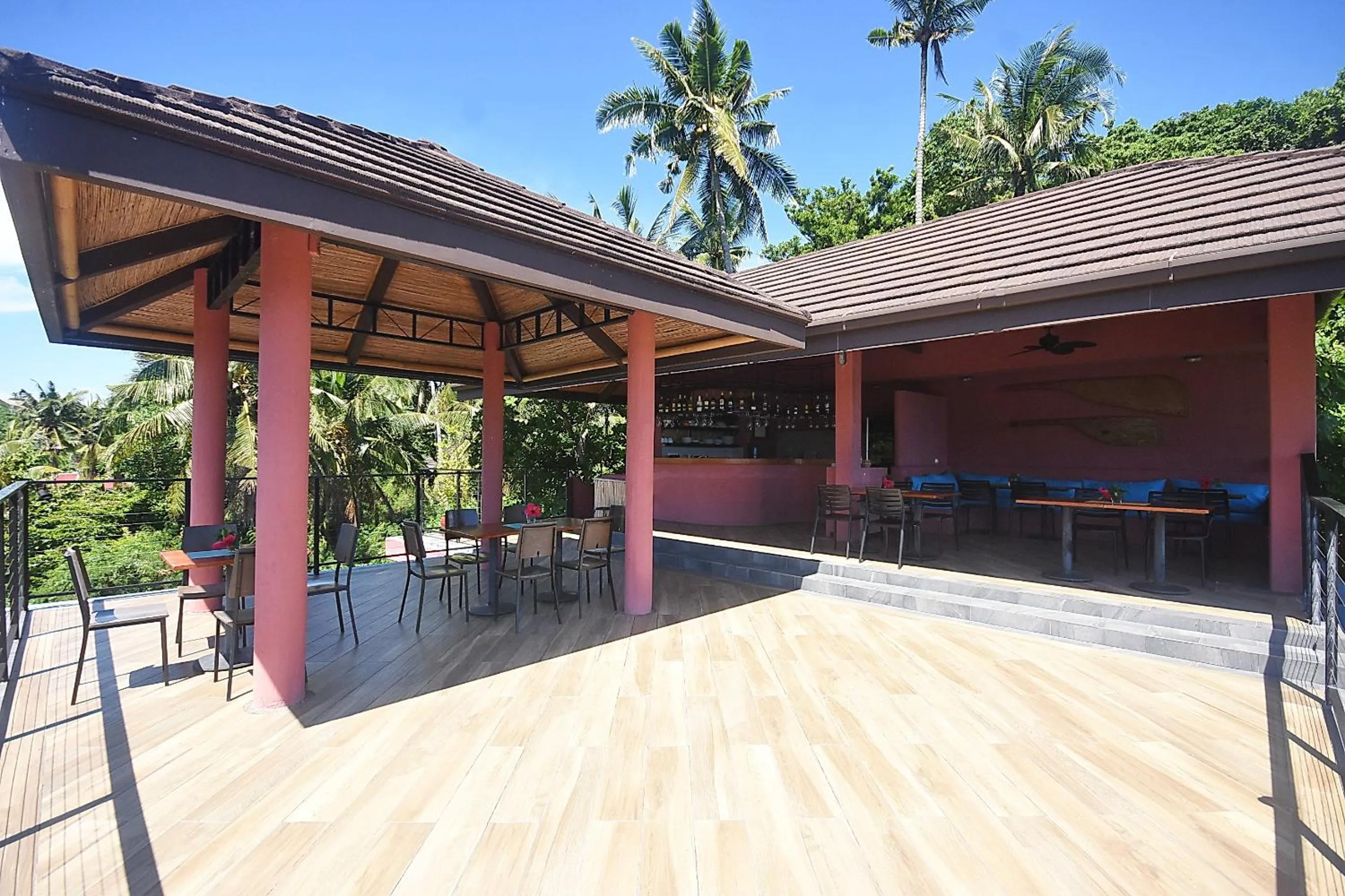 Restaurant/places to eat in Signature Boracay Punta Rosa