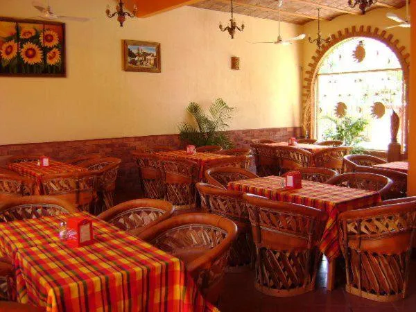Restaurant/places to eat in Casa de Huespedes Cielito Lindo