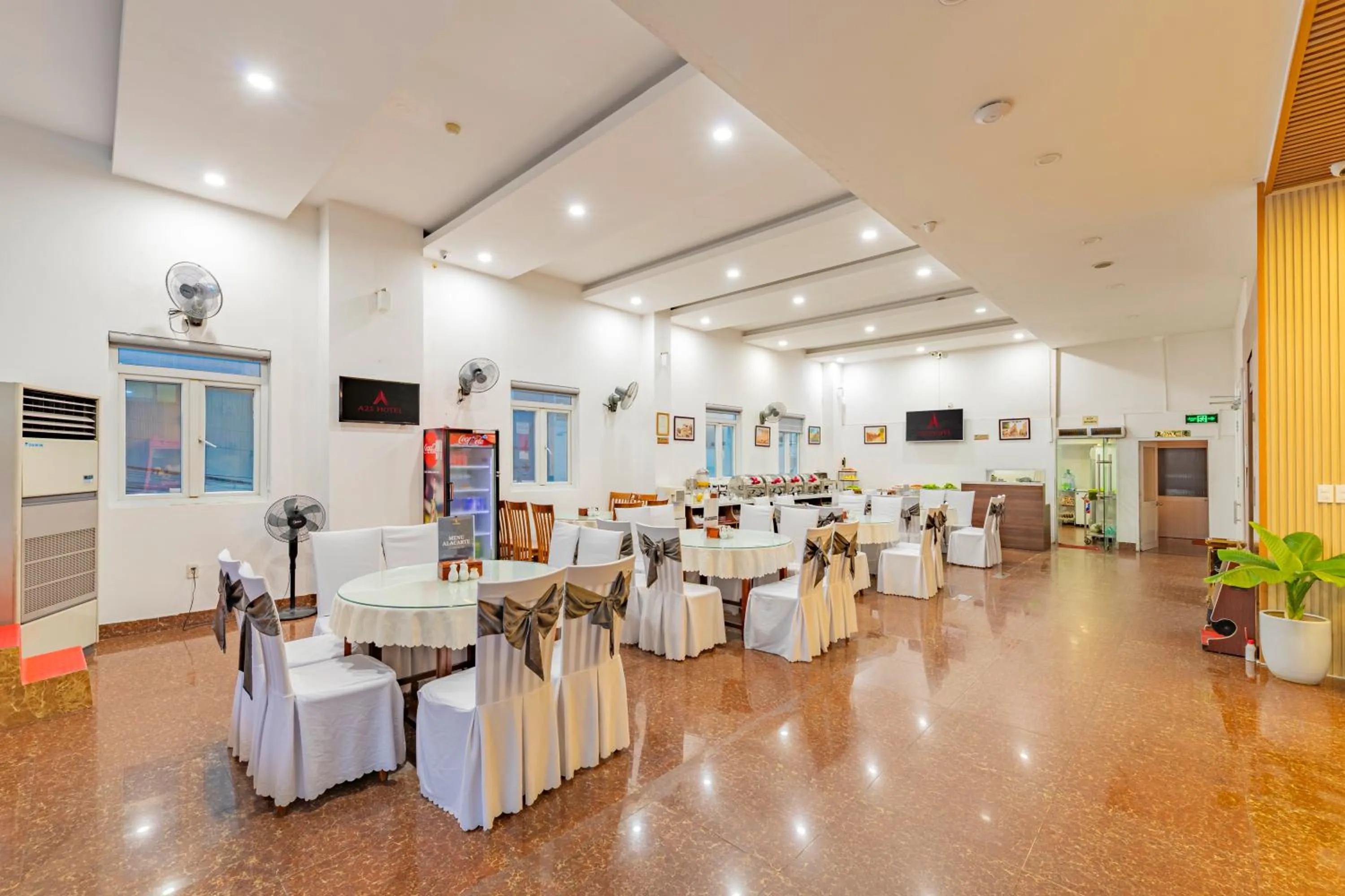 Restaurant/places to eat in A25 Hotel -137 Nguyễn Du - Đà Nẵng
