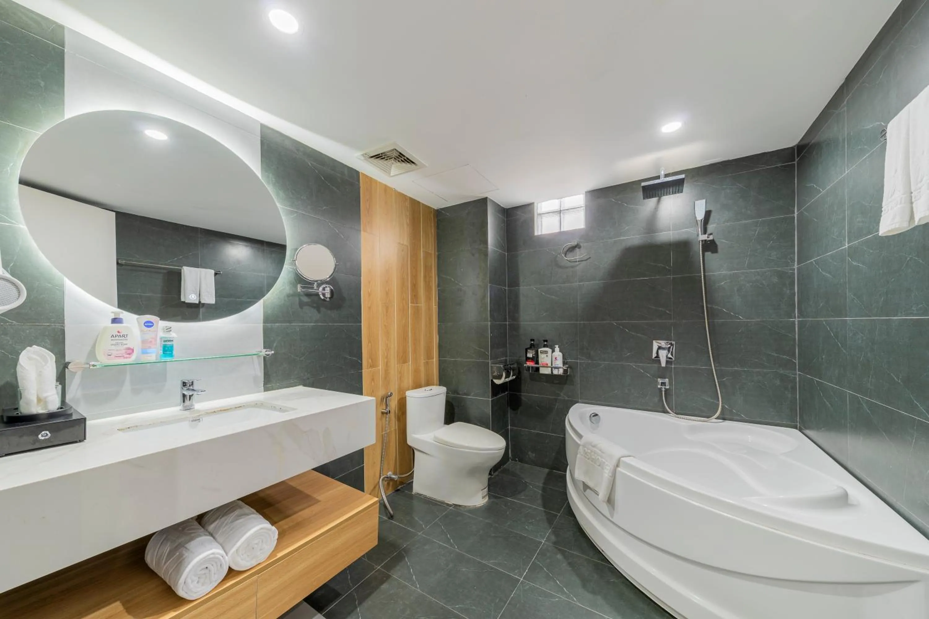 Bathroom in A25 Hotel -137 Nguyễn Du - Đà Nẵng