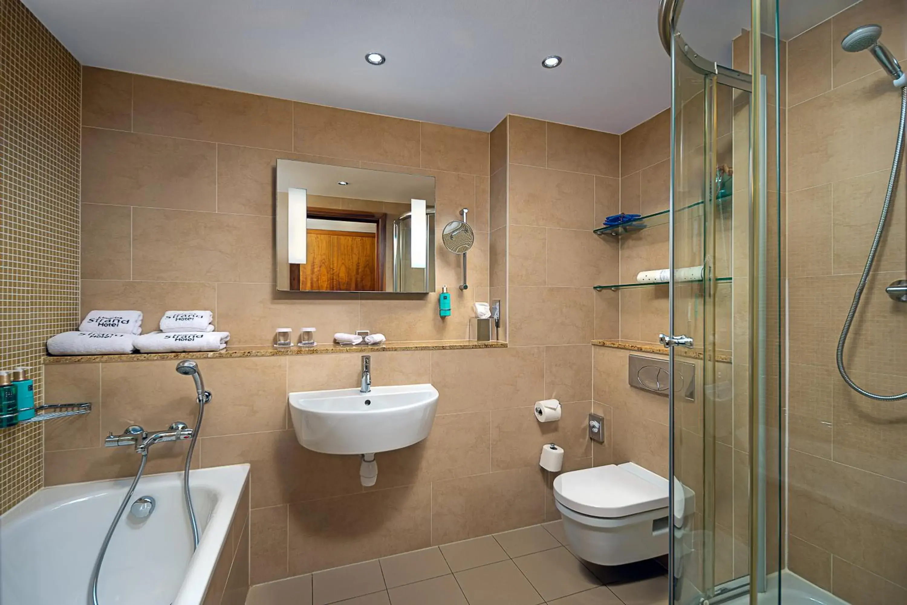 Family Room (2 Adults + 2 Children) in Limerick Strand Hotel Family Room (2 Adults + 2 Children) in Limerick Strand Hotel