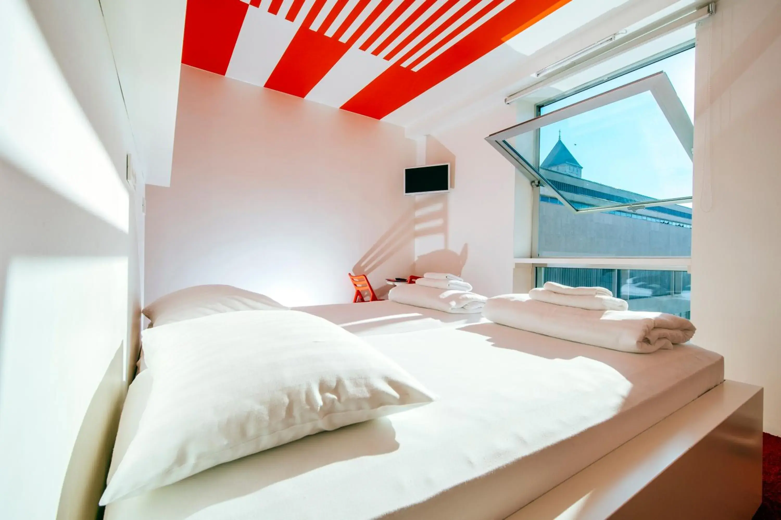 Standard Twin Room - single occupancy in Boutique Hostel Forum Standard Twin Room - single occupancy in Boutique Hostel Forum