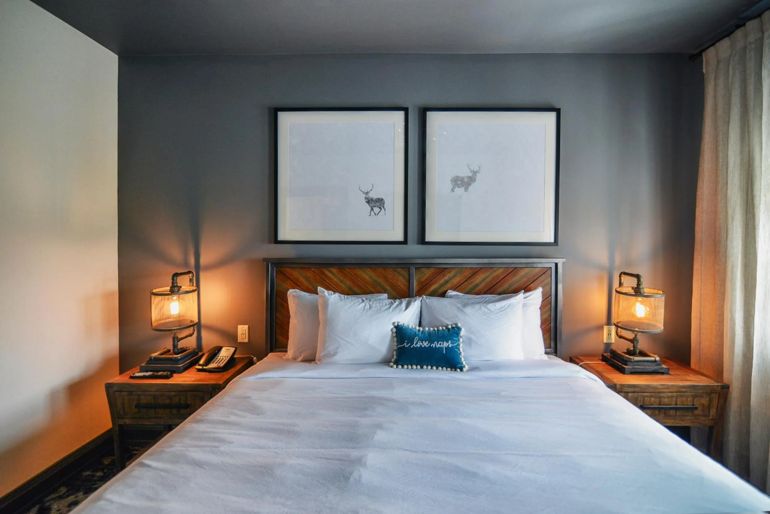 Bed in The Stella Hotel & Ballroom