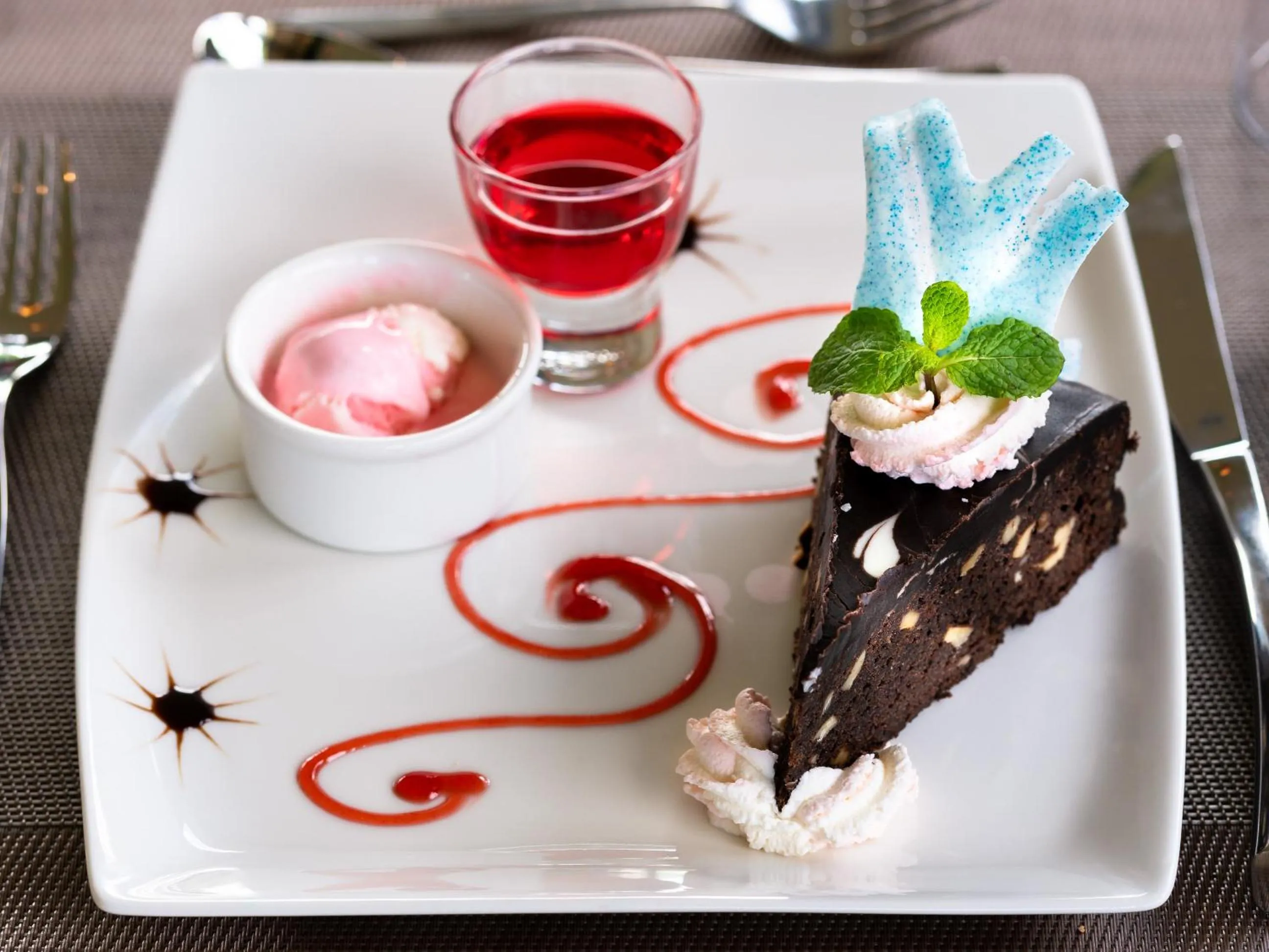 Fun Retreat Resort, Hotel and Ayurveda Spa