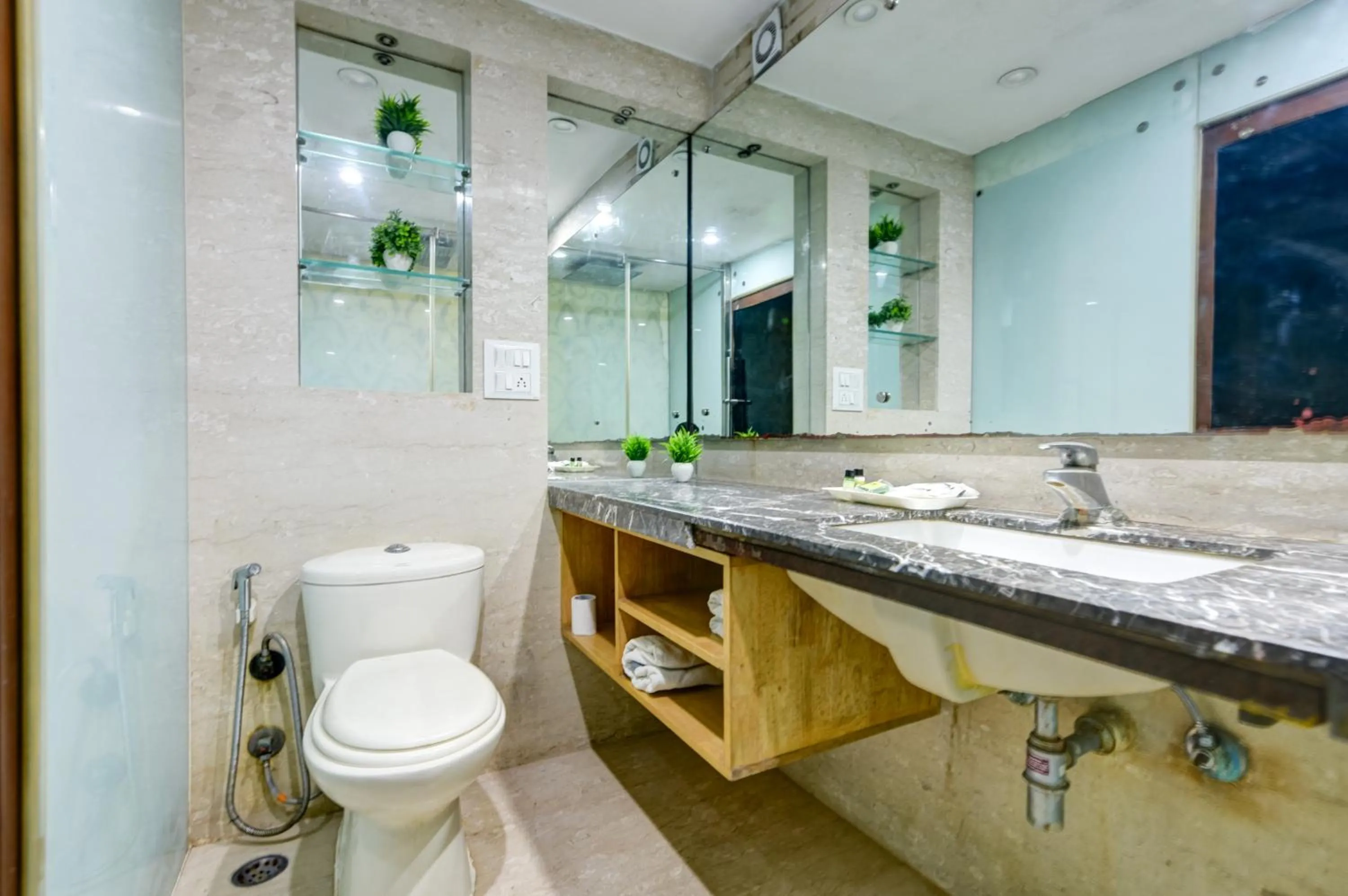 Bathroom in Airport Hotel Grand