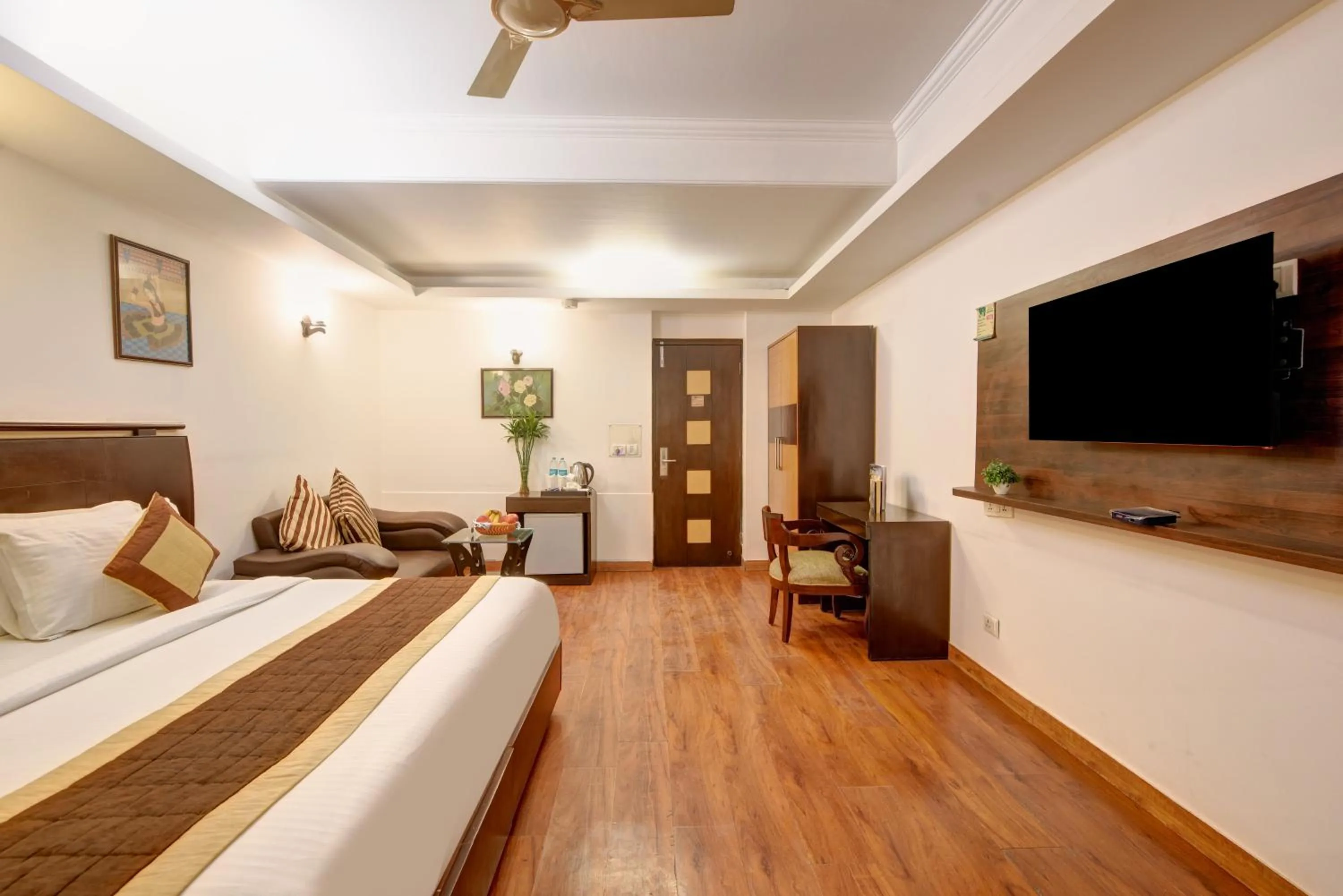 Bedroom, Bed in Airport Hotel Grand