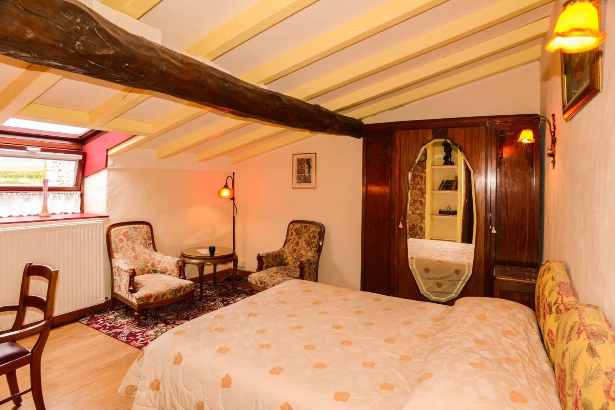 Bedroom, Bed in La Closerie de Fronsac