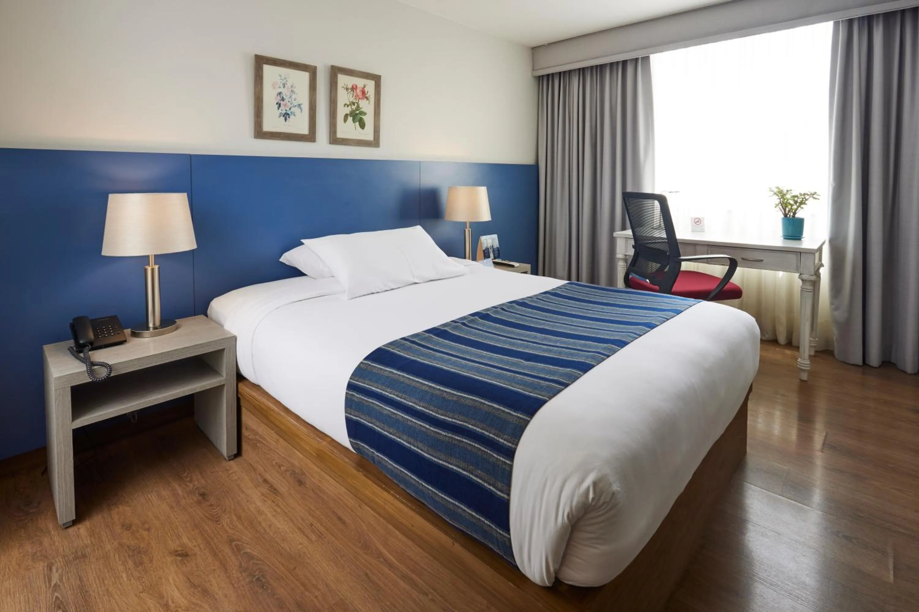 Photo of the whole room, Bed in Hotel Saint Simon