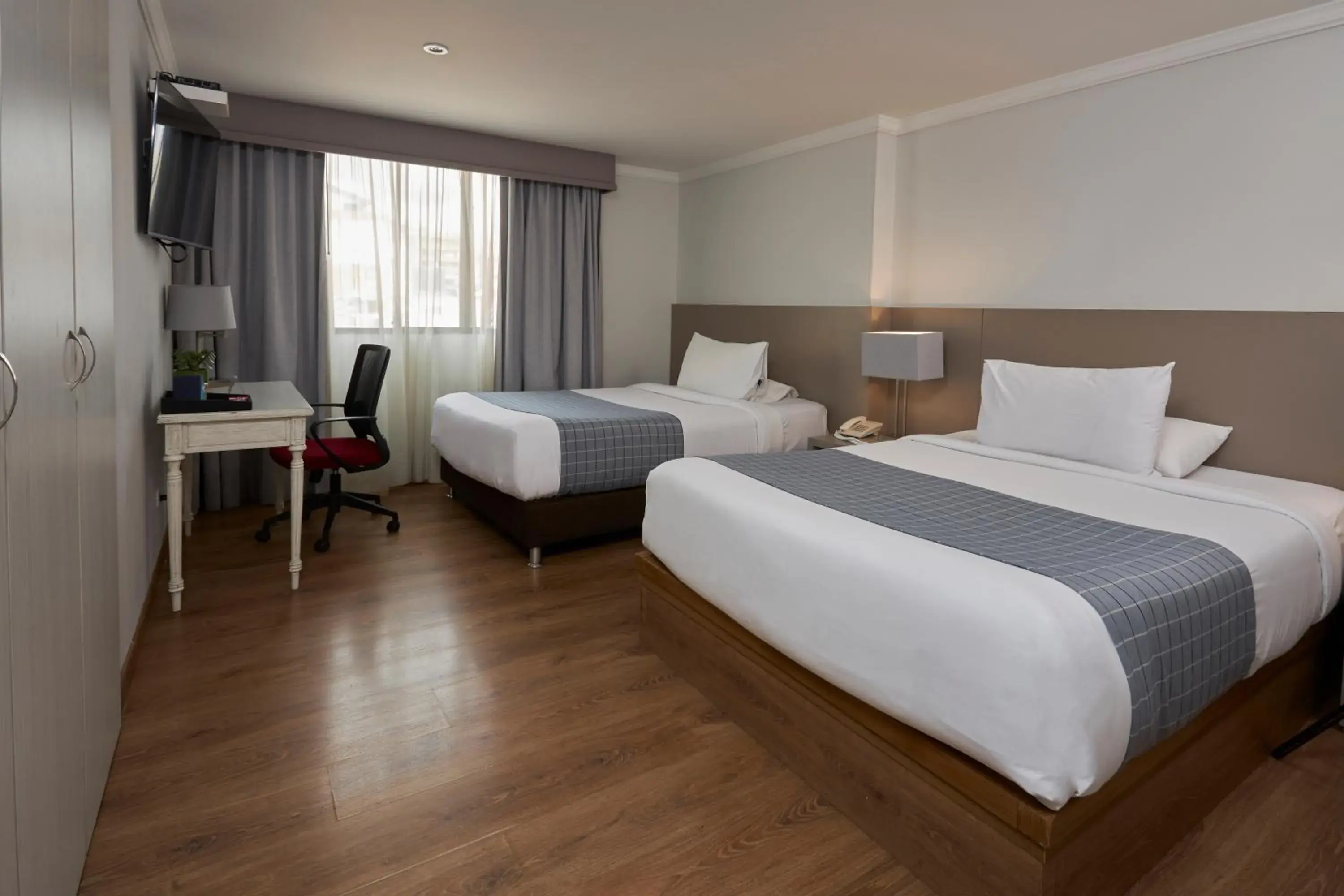 Superior Twin Room in Hotel Saint Simon Superior Twin Room in Hotel Saint Simon