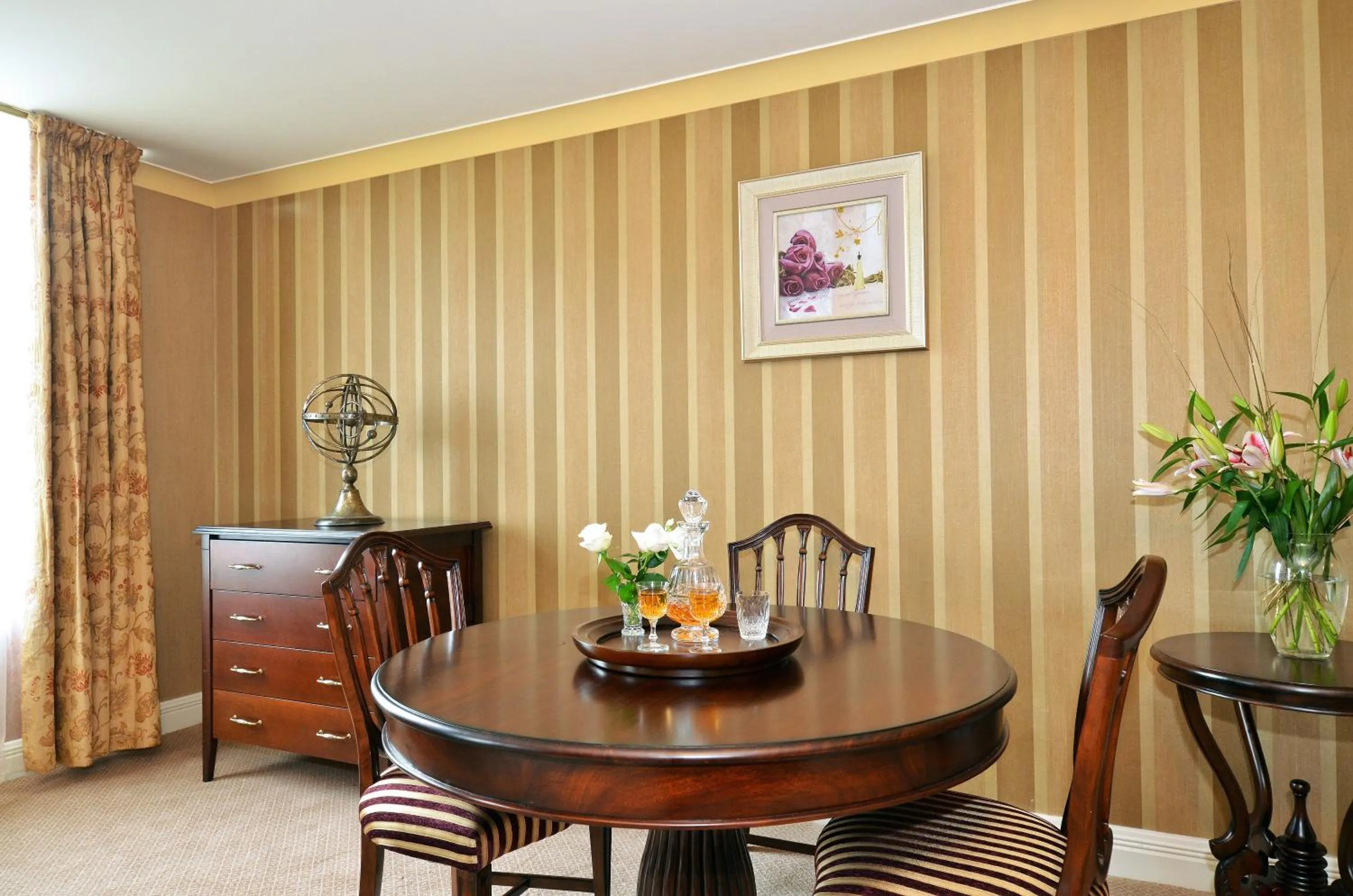 Decorative detail in Hotel Newport